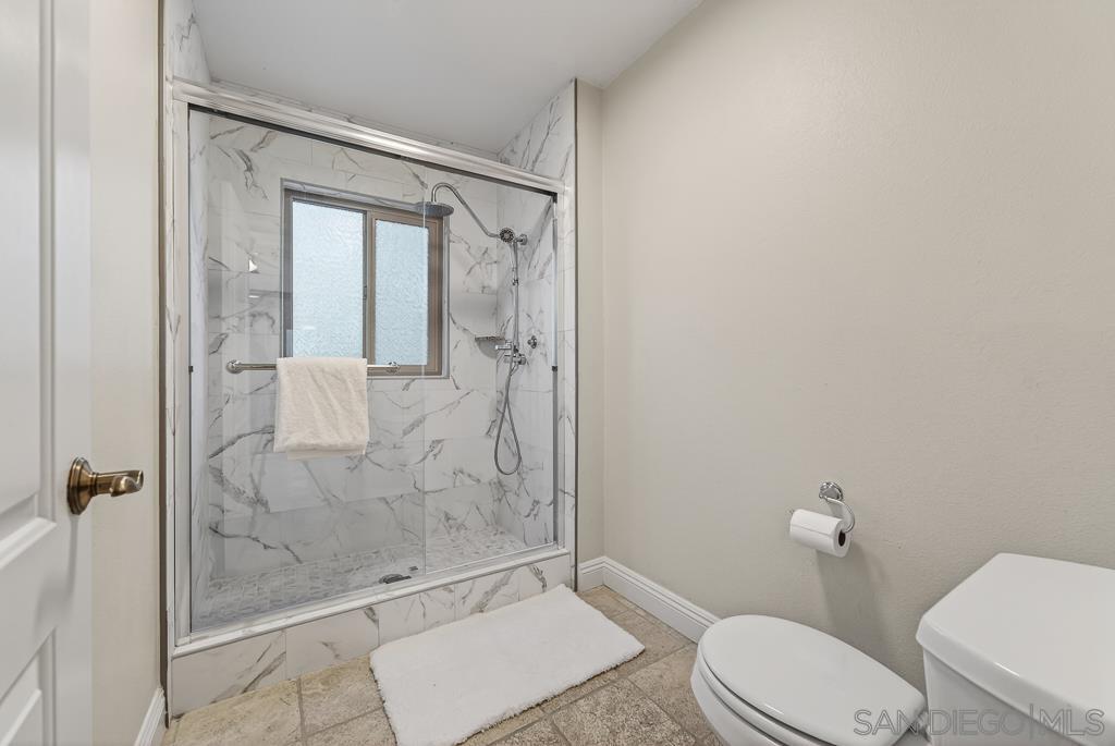 Detail Gallery Image 38 of 69 For 12242  Paseo Lucido  B, San Diego,  CA 92128 - 4 Beds | 3 Baths