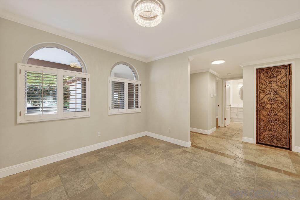 Detail Gallery Image 10 of 69 For 12242  Paseo Lucido  B, San Diego,  CA 92128 - 4 Beds | 3 Baths