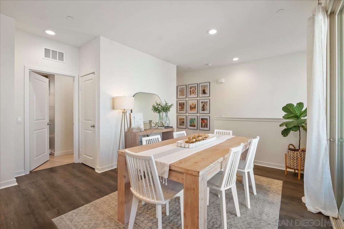 Detail Gallery Image 13 of 45 For 328  Paddle Ct, Santee,  CA 92071 - 3 Beds | 2/2 Baths