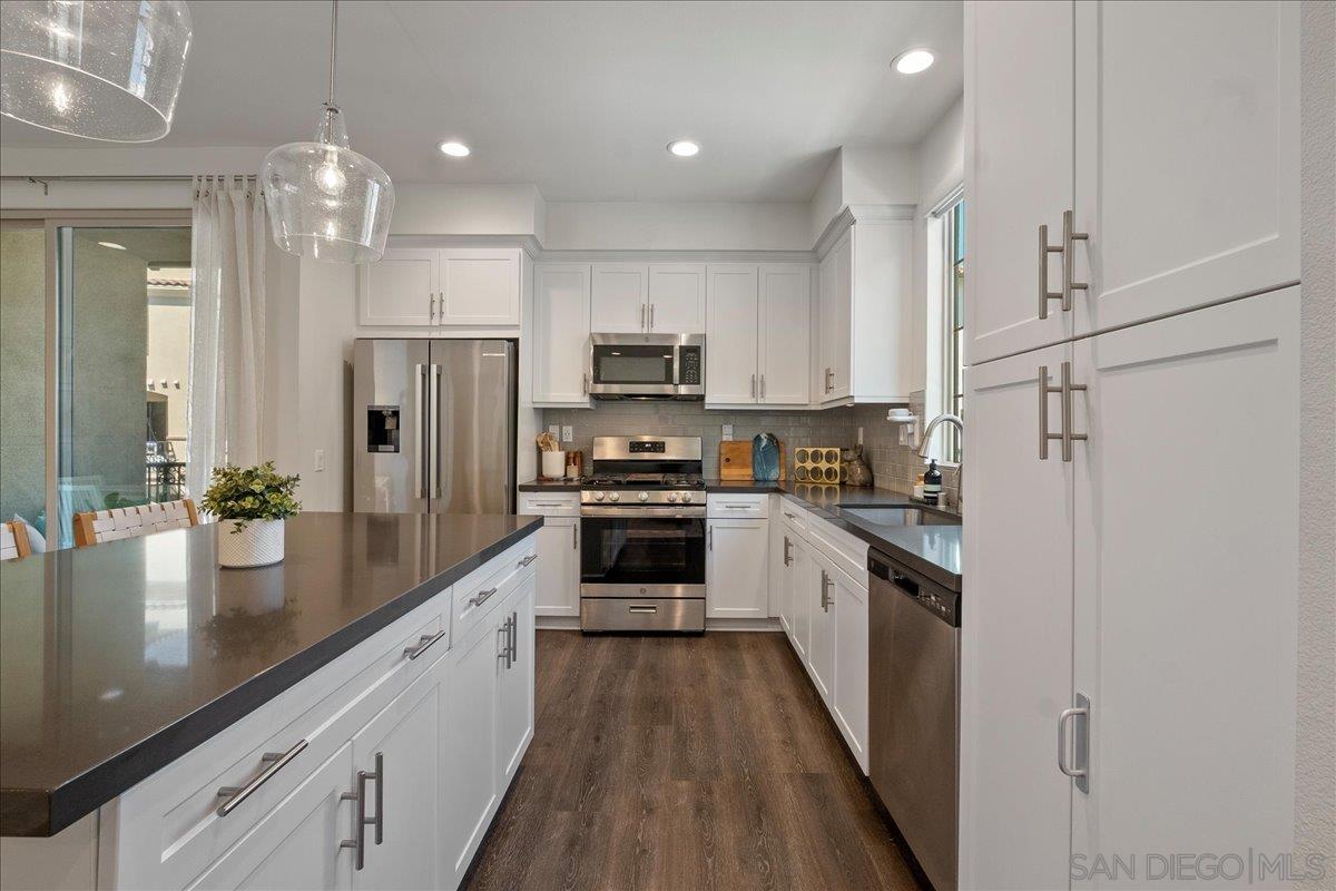 Detail Gallery Image 17 of 45 For 328  Paddle Ct, Santee,  CA 92071 - 3 Beds | 2/2 Baths