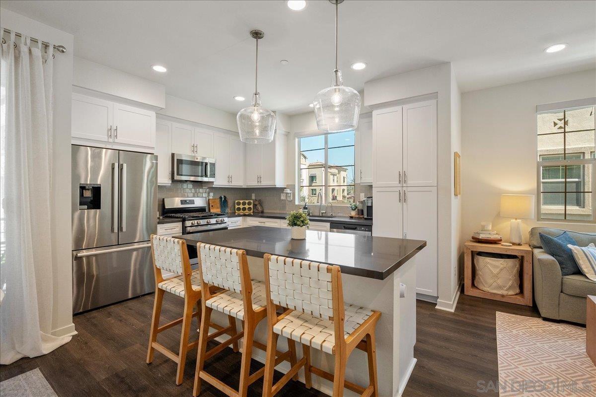 Detail Gallery Image 18 of 45 For 328  Paddle Ct, Santee,  CA 92071 - 3 Beds | 2/2 Baths