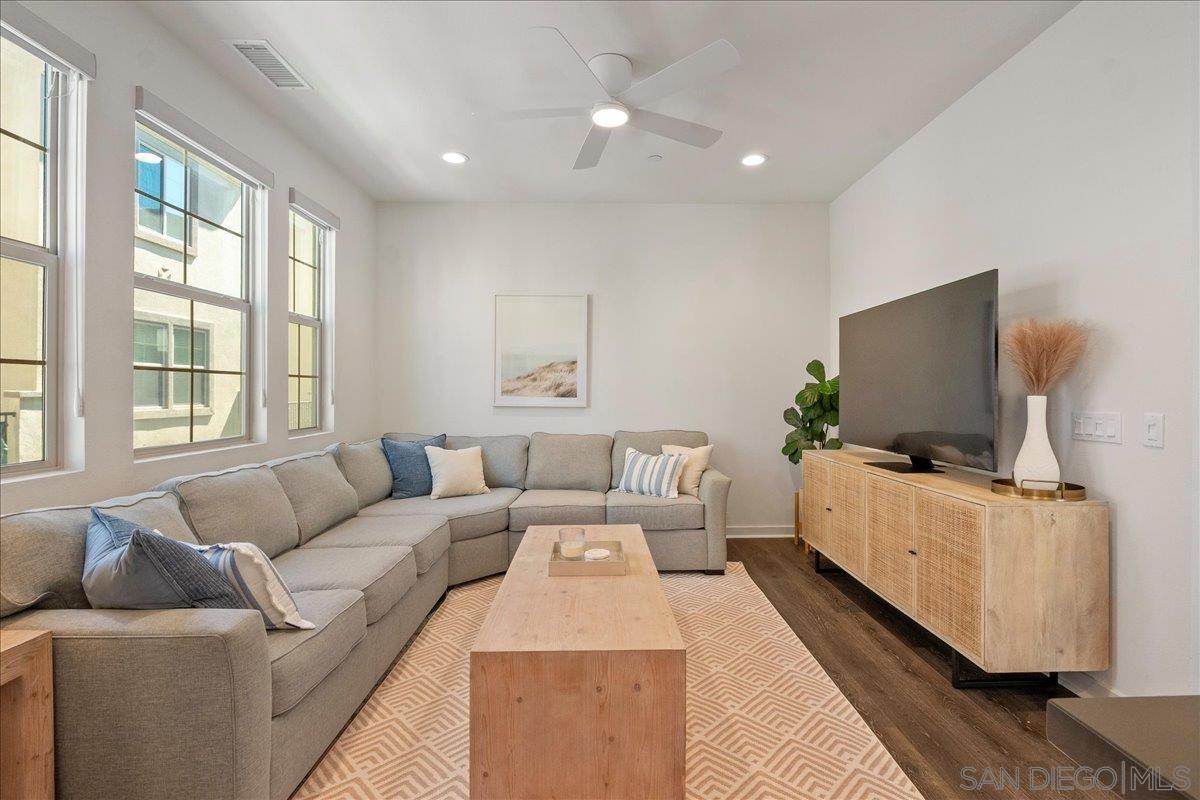 Detail Gallery Image 21 of 45 For 328  Paddle Ct, Santee,  CA 92071 - 3 Beds | 2/2 Baths