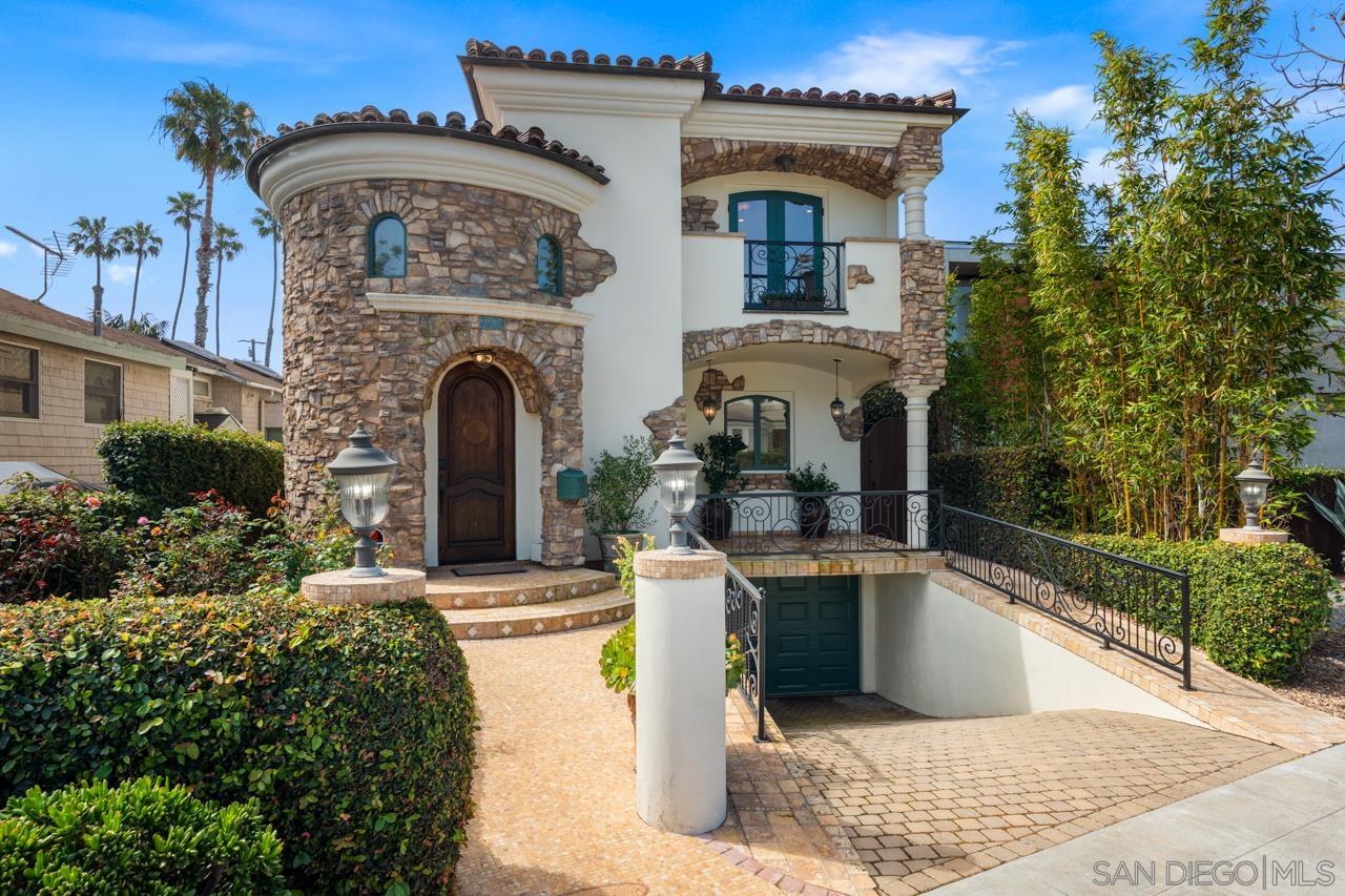 Detail Gallery Image 2 of 75 For 7964  Prospect Place, La Jolla,  CA 92037 - 5 Beds | 3/1 Baths