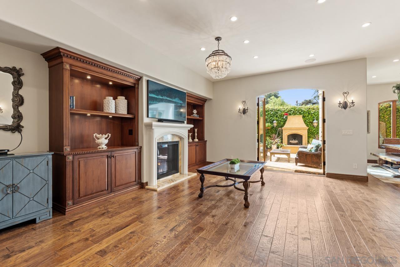 Detail Gallery Image 11 of 75 For 7964  Prospect Place, La Jolla,  CA 92037 - 5 Beds | 3/1 Baths