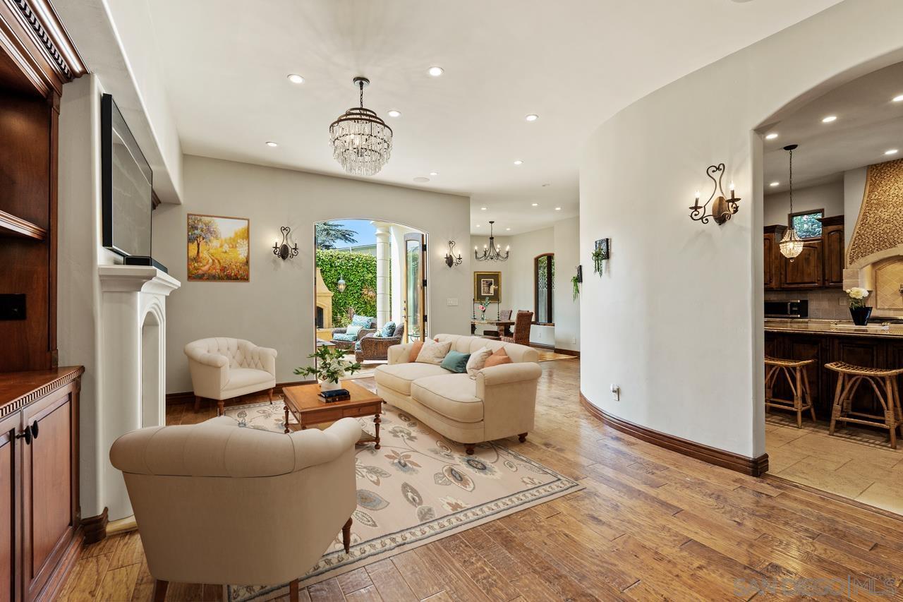 Detail Gallery Image 14 of 75 For 7964  Prospect Place, La Jolla,  CA 92037 - 5 Beds | 3/1 Baths