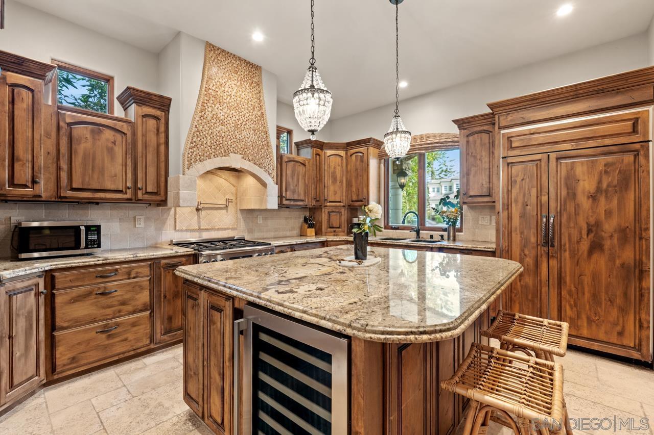 Detail Gallery Image 23 of 75 For 7964  Prospect Place, La Jolla,  CA 92037 - 5 Beds | 3/1 Baths