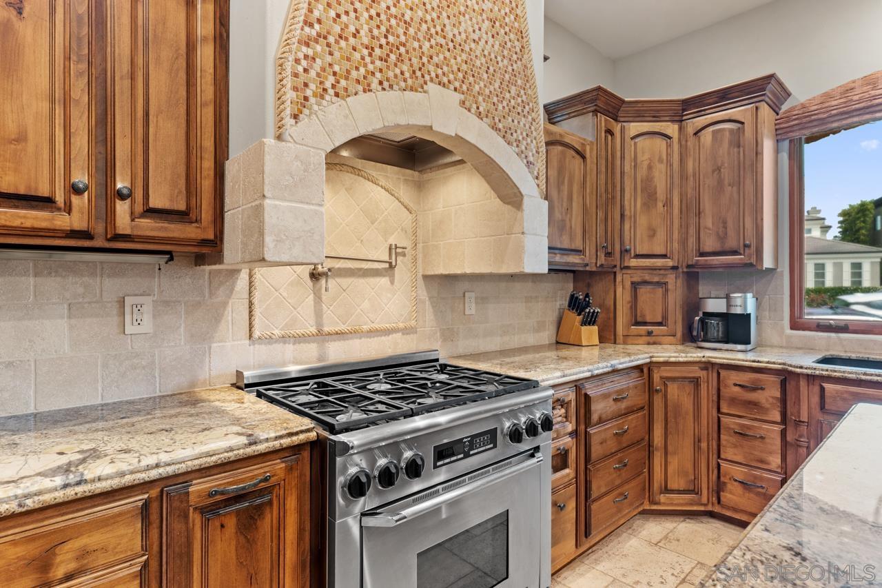 Detail Gallery Image 24 of 75 For 7964  Prospect Place, La Jolla,  CA 92037 - 5 Beds | 3/1 Baths