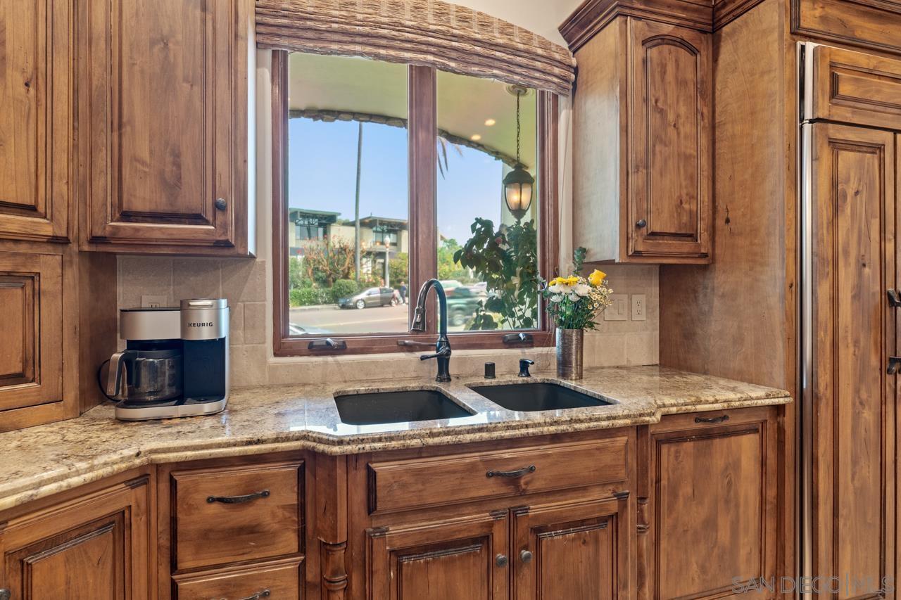 Detail Gallery Image 25 of 75 For 7964  Prospect Place, La Jolla,  CA 92037 - 5 Beds | 3/1 Baths