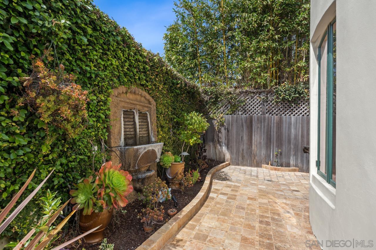 Detail Gallery Image 32 of 75 For 7964  Prospect Place, La Jolla,  CA 92037 - 5 Beds | 3/1 Baths