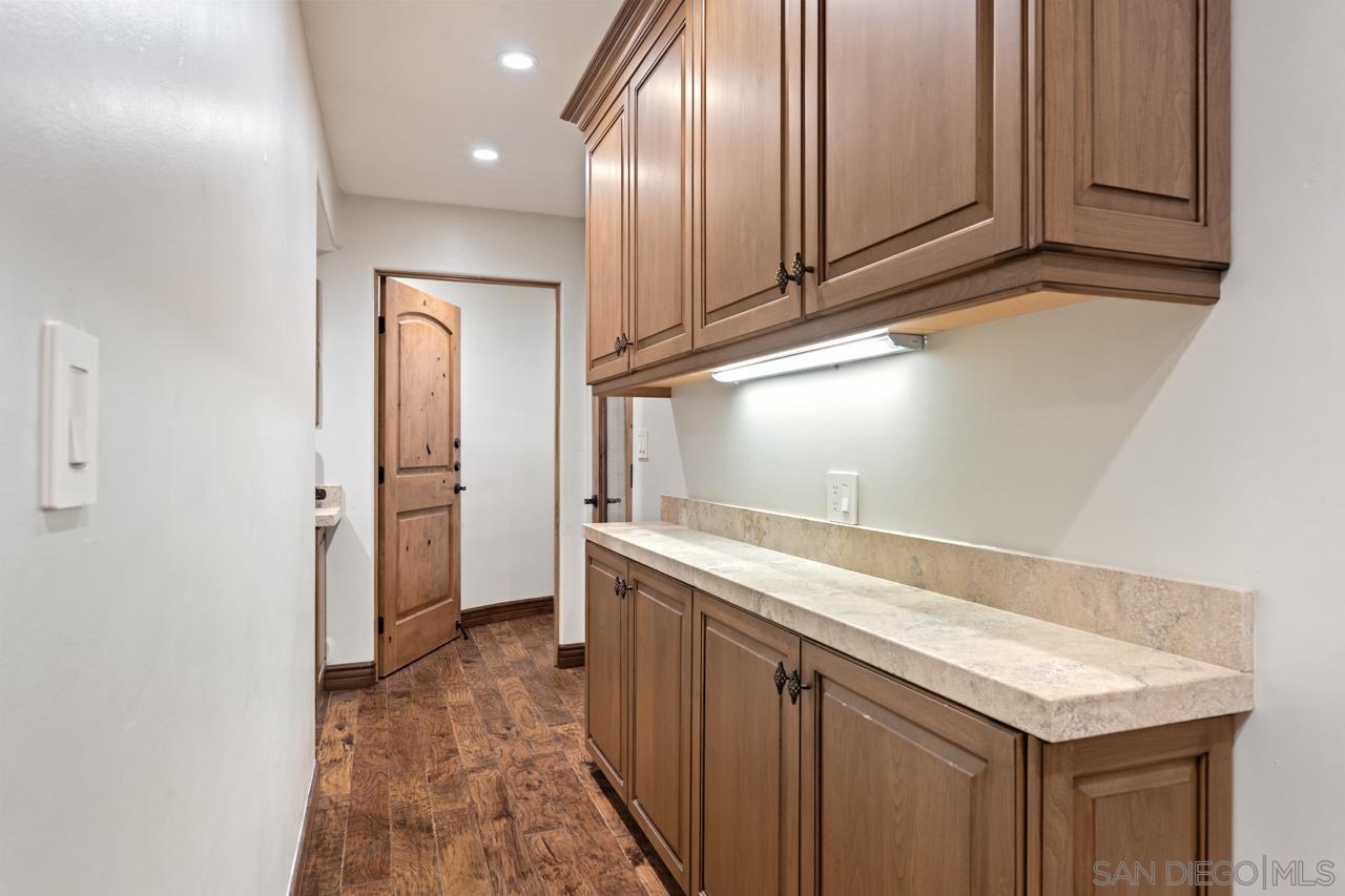 Detail Gallery Image 36 of 75 For 7964  Prospect Place, La Jolla,  CA 92037 - 5 Beds | 3/1 Baths