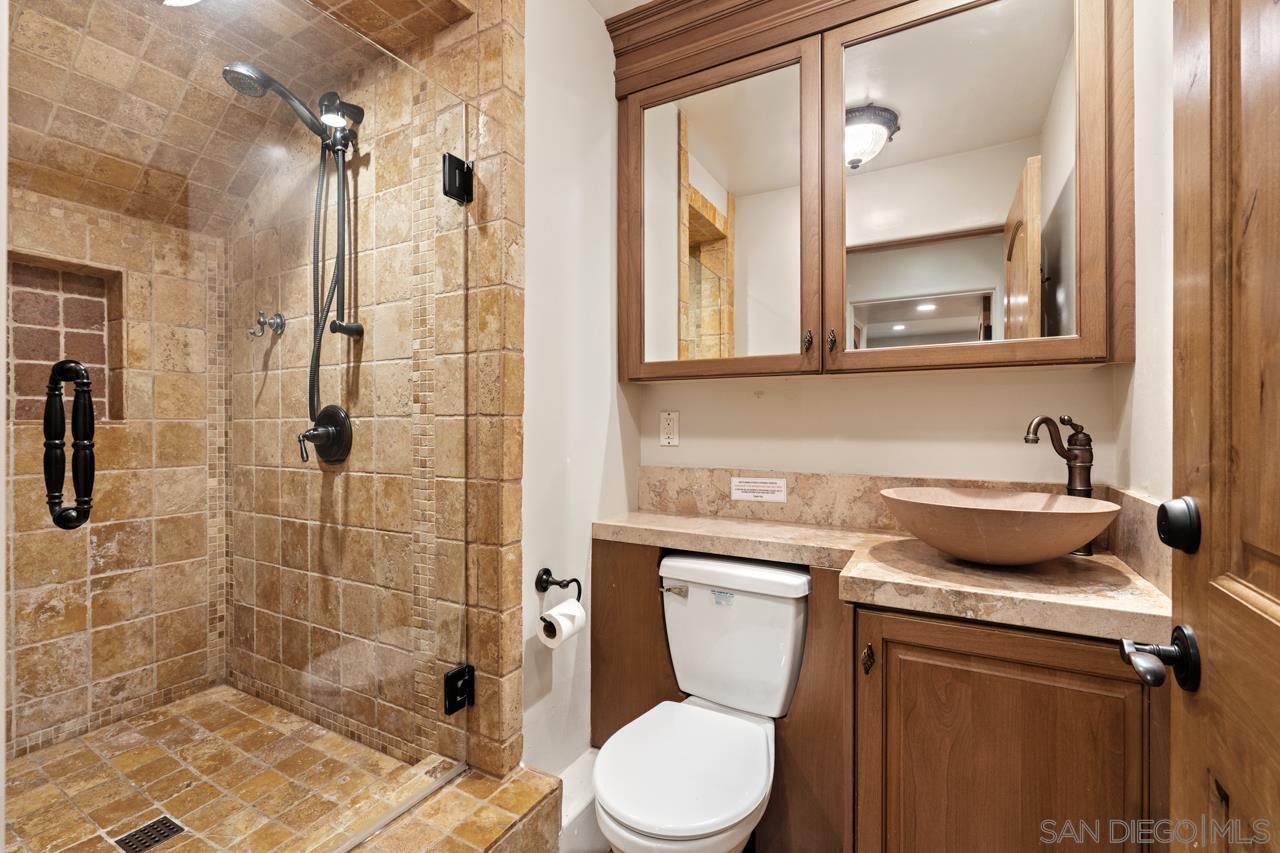 Detail Gallery Image 37 of 75 For 7964  Prospect Place, La Jolla,  CA 92037 - 5 Beds | 3/1 Baths