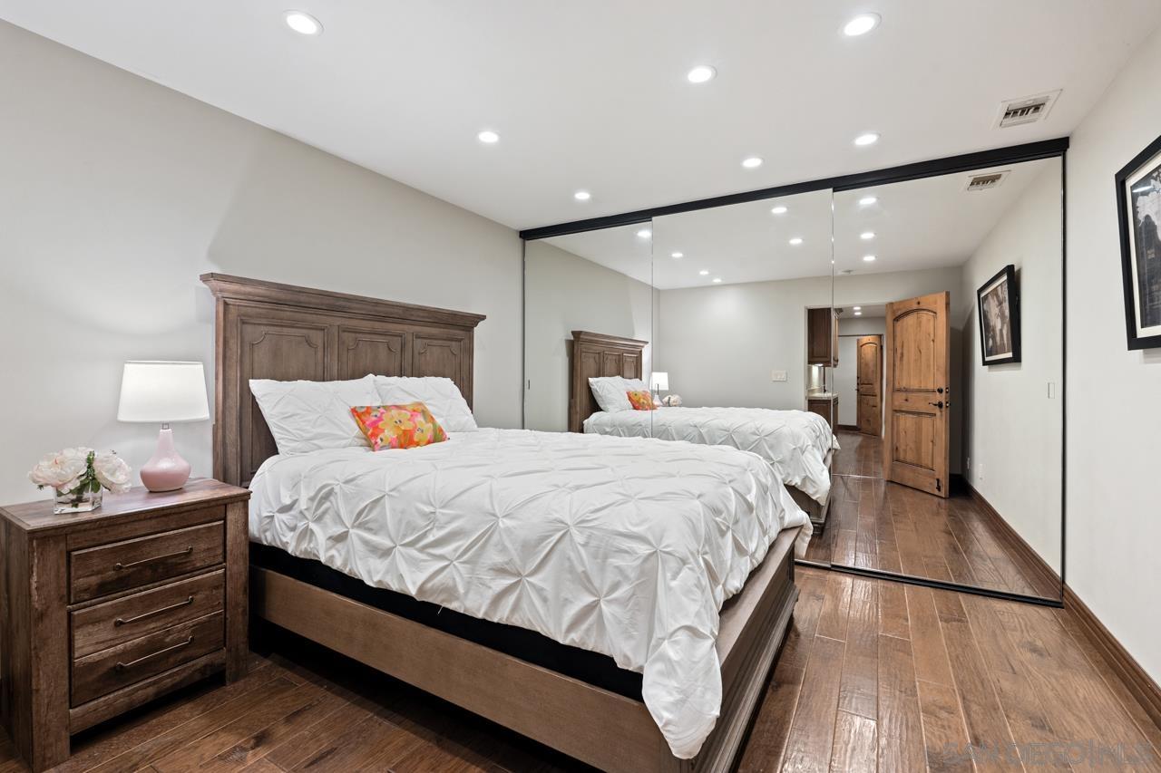 Detail Gallery Image 39 of 75 For 7964  Prospect Place, La Jolla,  CA 92037 - 5 Beds | 3/1 Baths