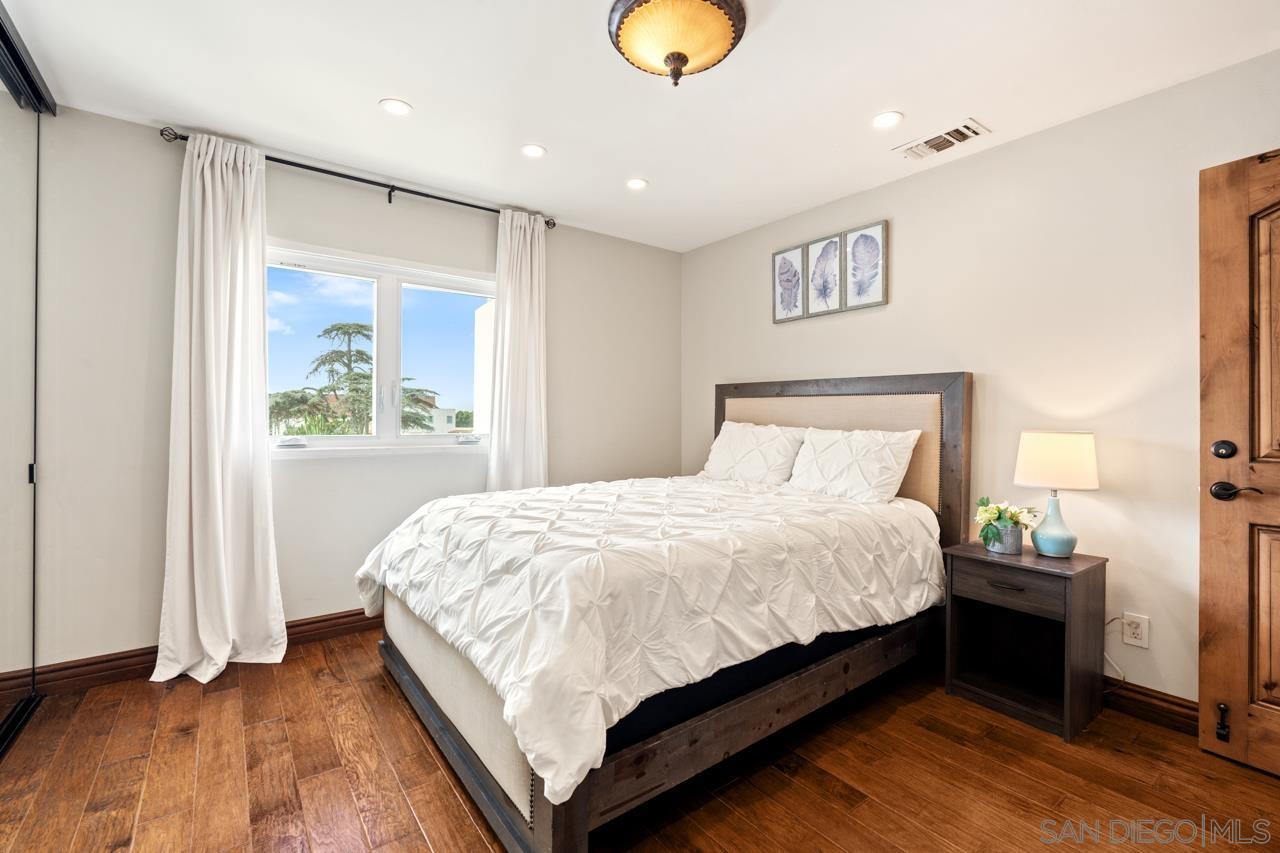 Detail Gallery Image 51 of 75 For 7964  Prospect Place, La Jolla,  CA 92037 - 5 Beds | 3/1 Baths