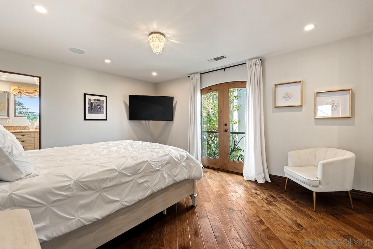 Detail Gallery Image 52 of 75 For 7964  Prospect Place, La Jolla,  CA 92037 - 5 Beds | 3/1 Baths