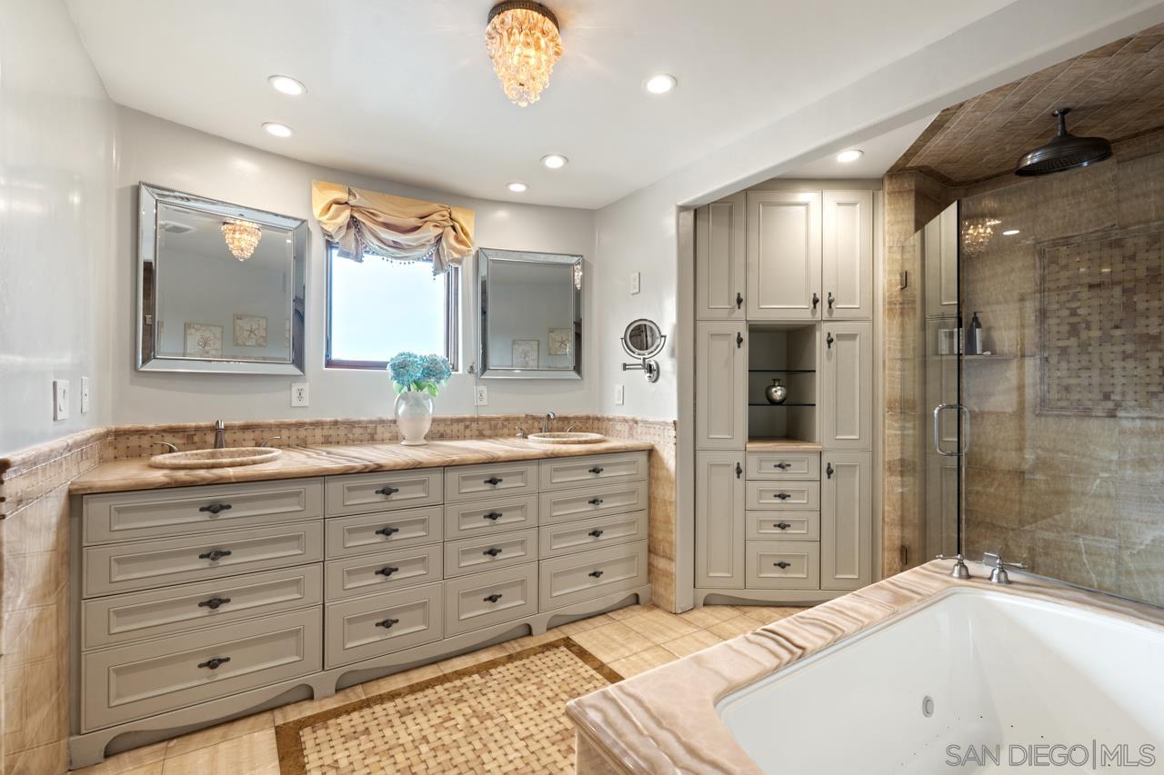 Detail Gallery Image 55 of 75 For 7964  Prospect Place, La Jolla,  CA 92037 - 5 Beds | 3/1 Baths