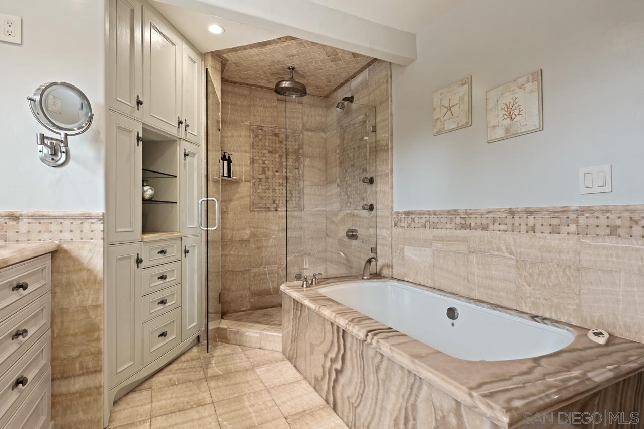 Detail Gallery Image 57 of 75 For 7964  Prospect Place, La Jolla,  CA 92037 - 5 Beds | 3/1 Baths