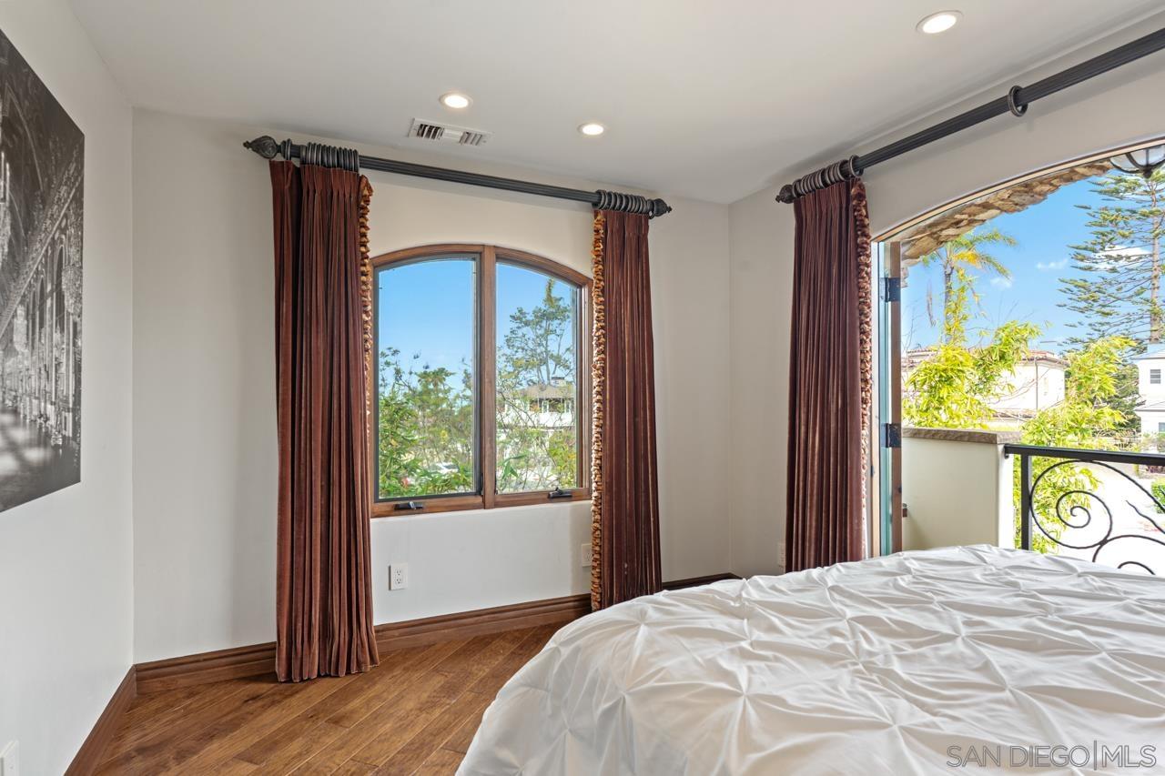 Detail Gallery Image 59 of 75 For 7964  Prospect Place, La Jolla,  CA 92037 - 5 Beds | 3/1 Baths