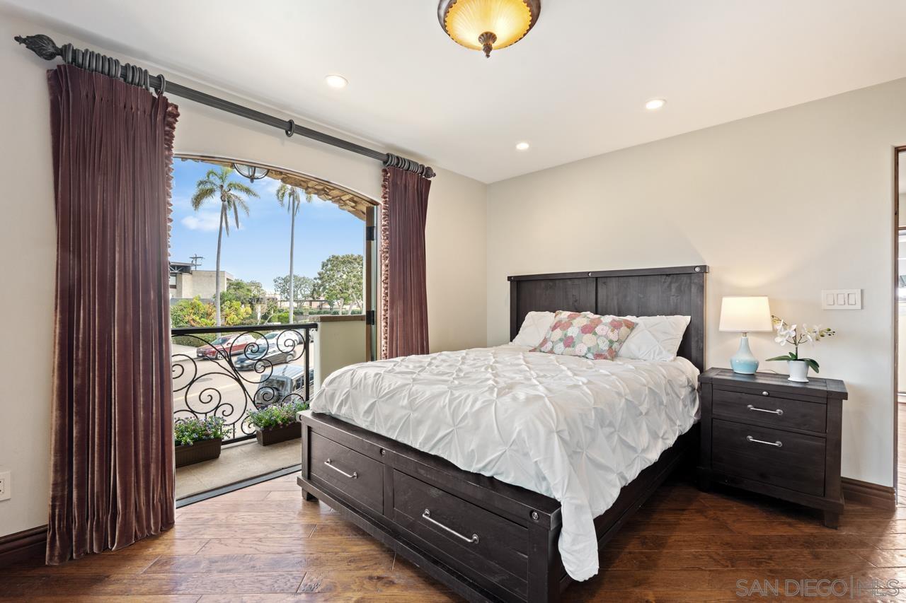Detail Gallery Image 60 of 75 For 7964  Prospect Place, La Jolla,  CA 92037 - 5 Beds | 3/1 Baths