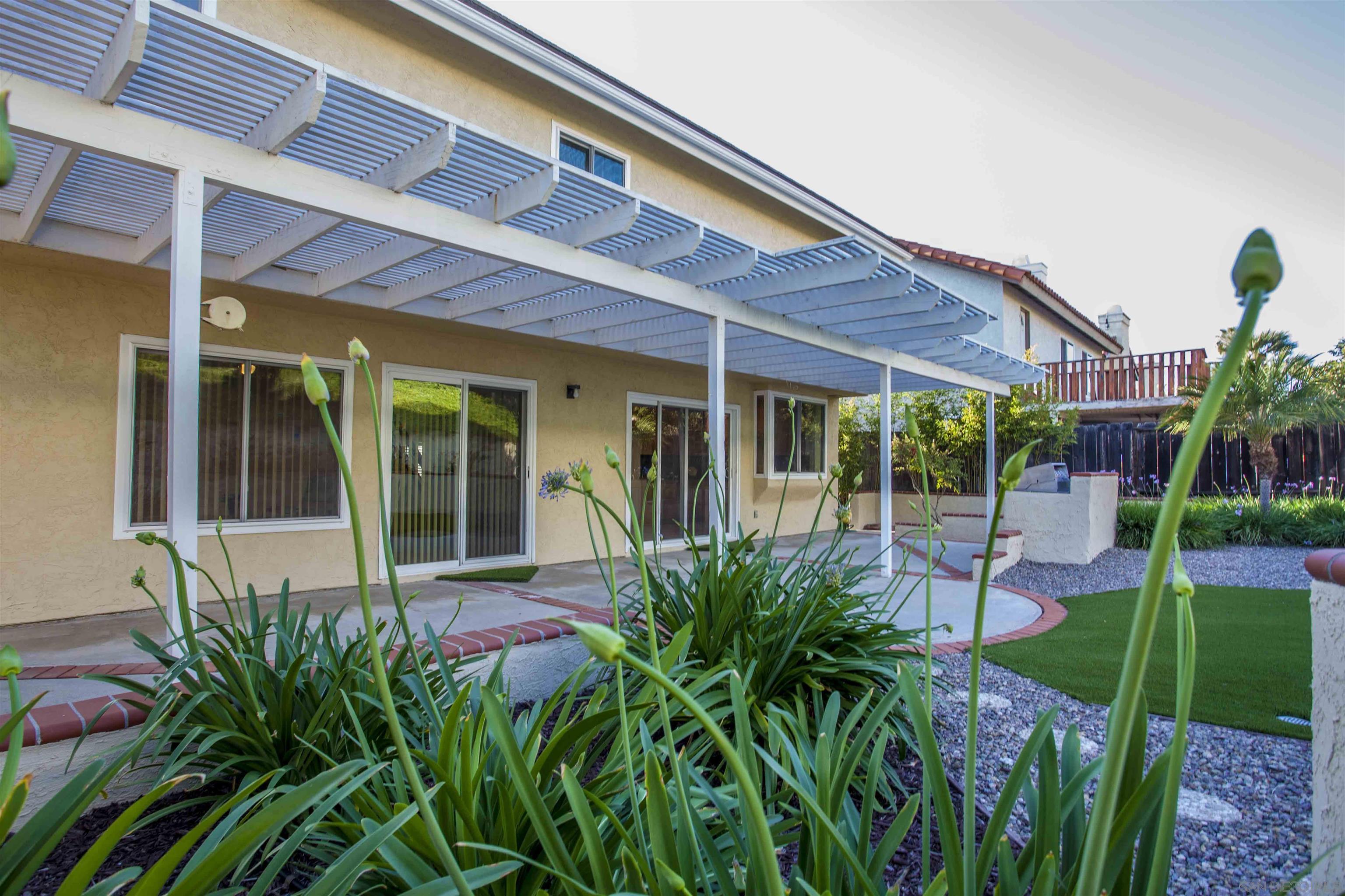 Detail Gallery Image 2 of 56 For 13449  Appalachian, San Diego,  CA 92129 - 5 Beds | 2/1 Baths