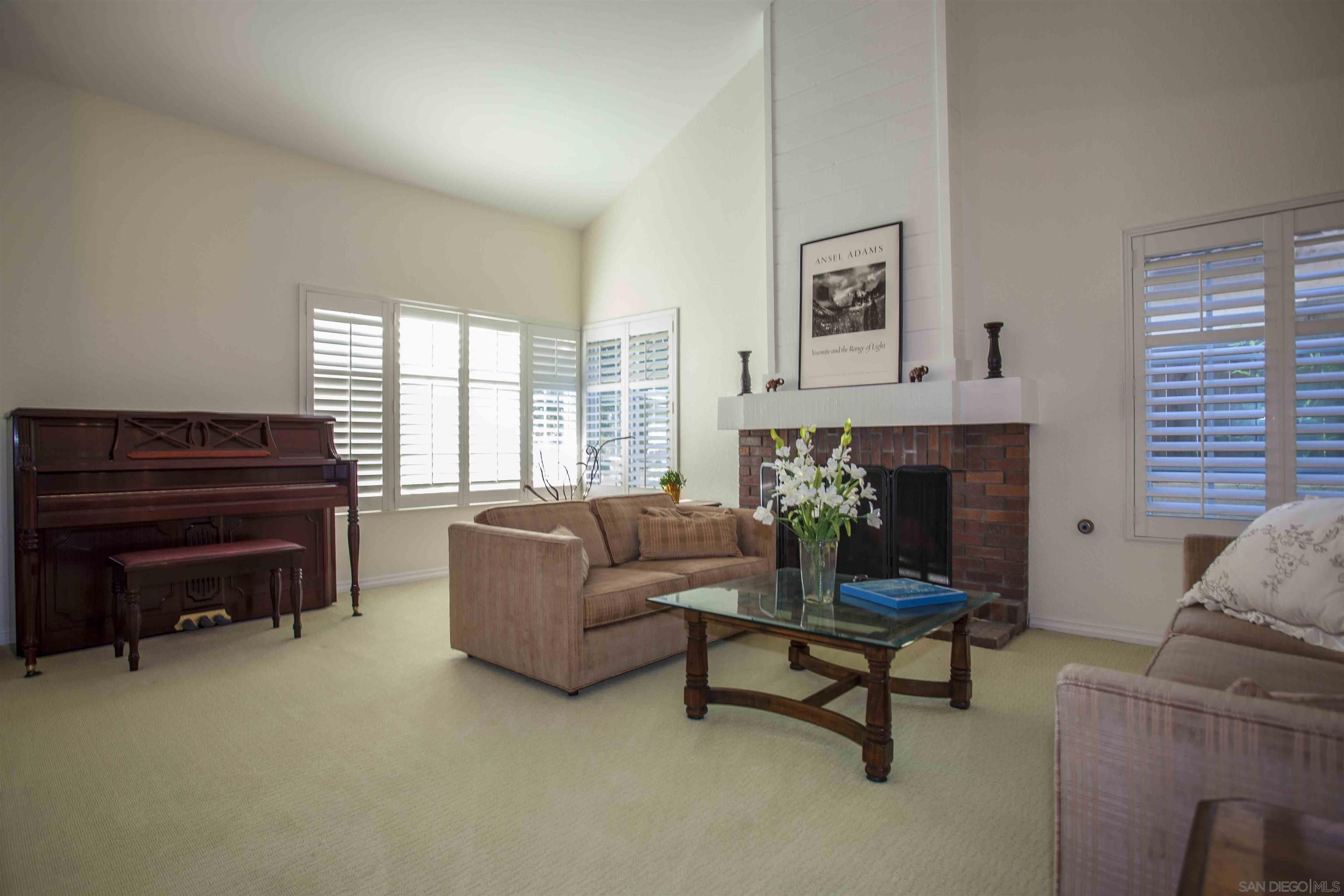 Detail Gallery Image 13 of 56 For 13449  Appalachian, San Diego,  CA 92129 - 5 Beds | 2/1 Baths