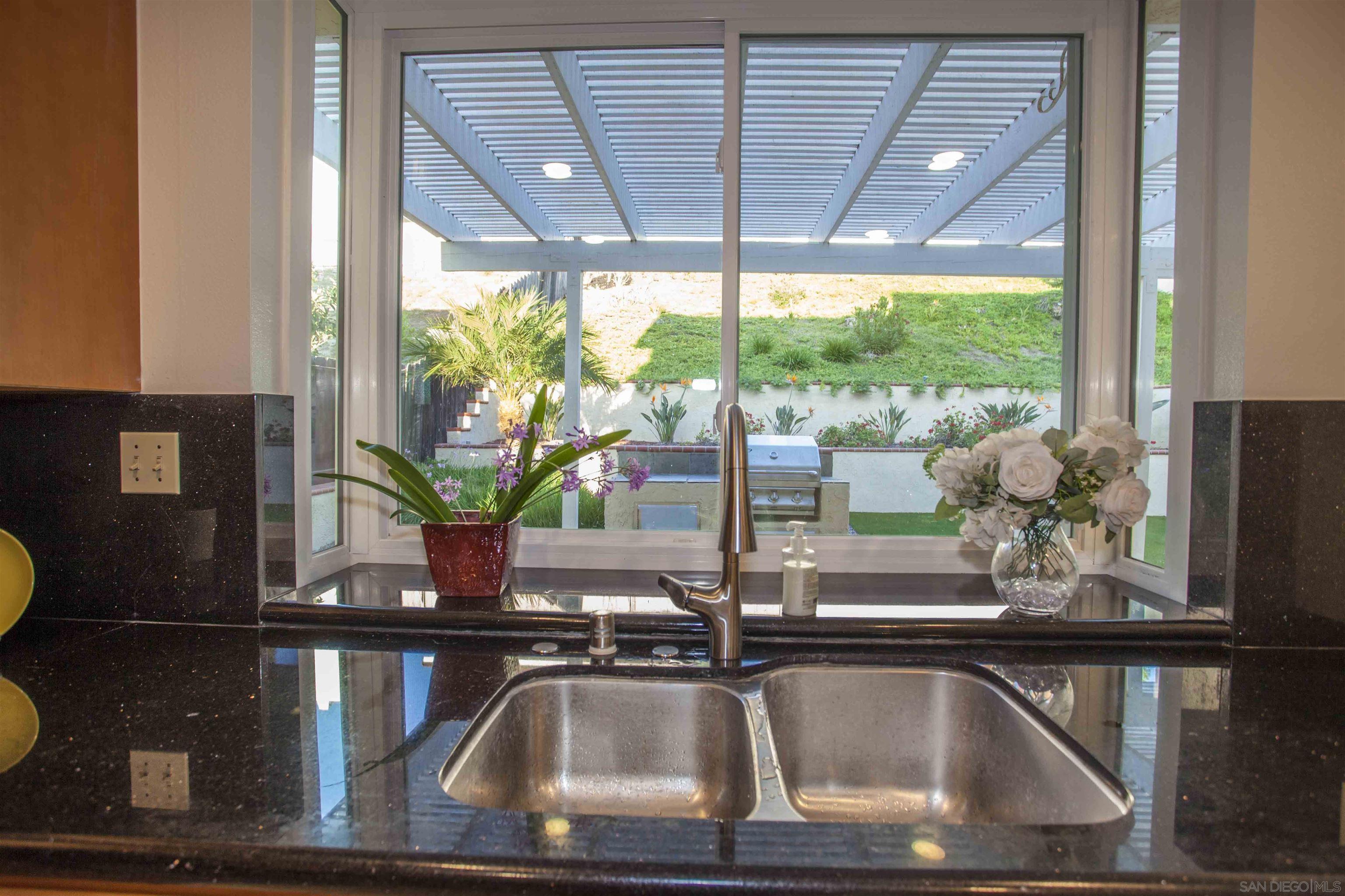 Detail Gallery Image 15 of 56 For 13449  Appalachian, San Diego,  CA 92129 - 5 Beds | 2/1 Baths