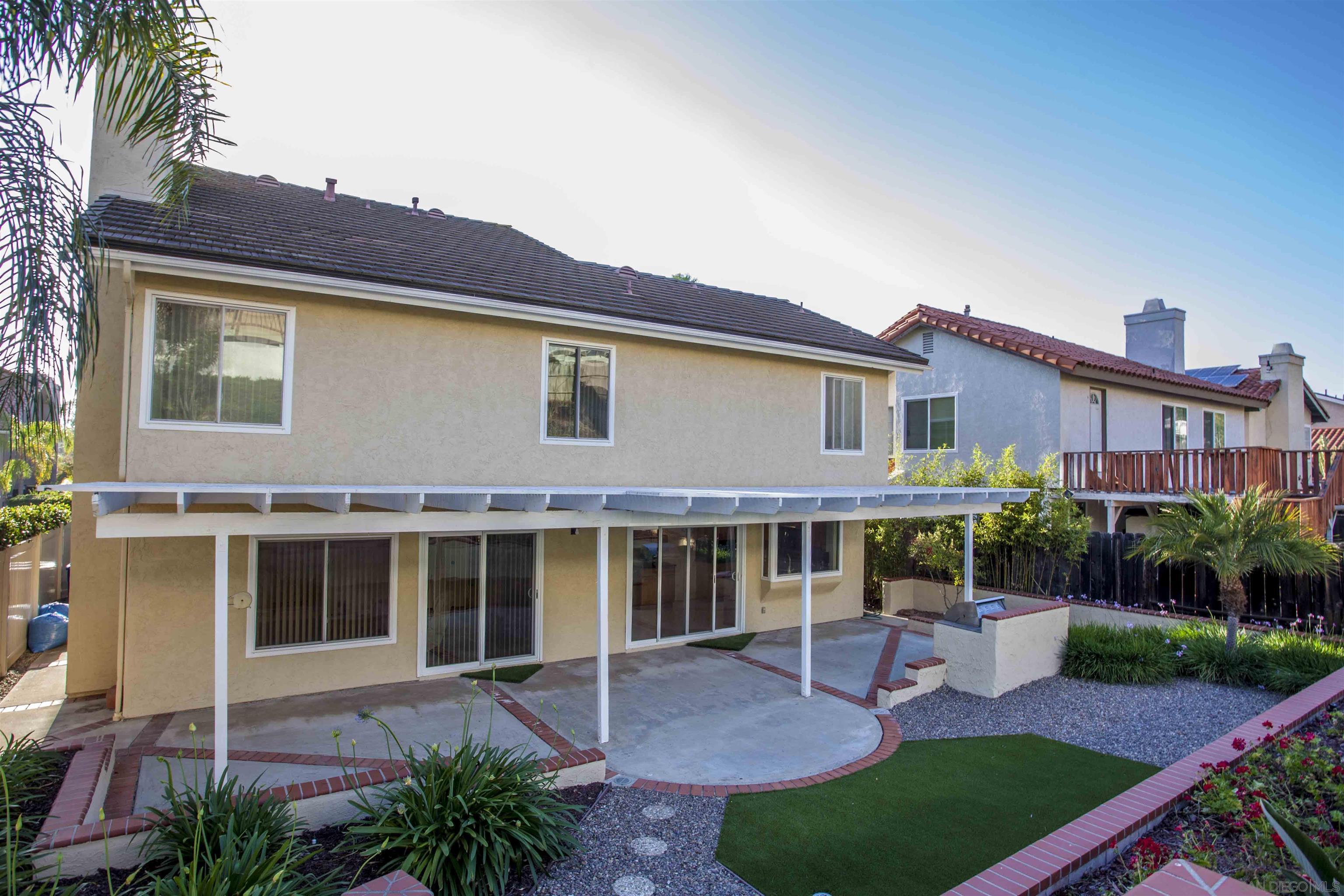 Detail Gallery Image 4 of 56 For 13449  Appalachian, San Diego,  CA 92129 - 5 Beds | 2/1 Baths