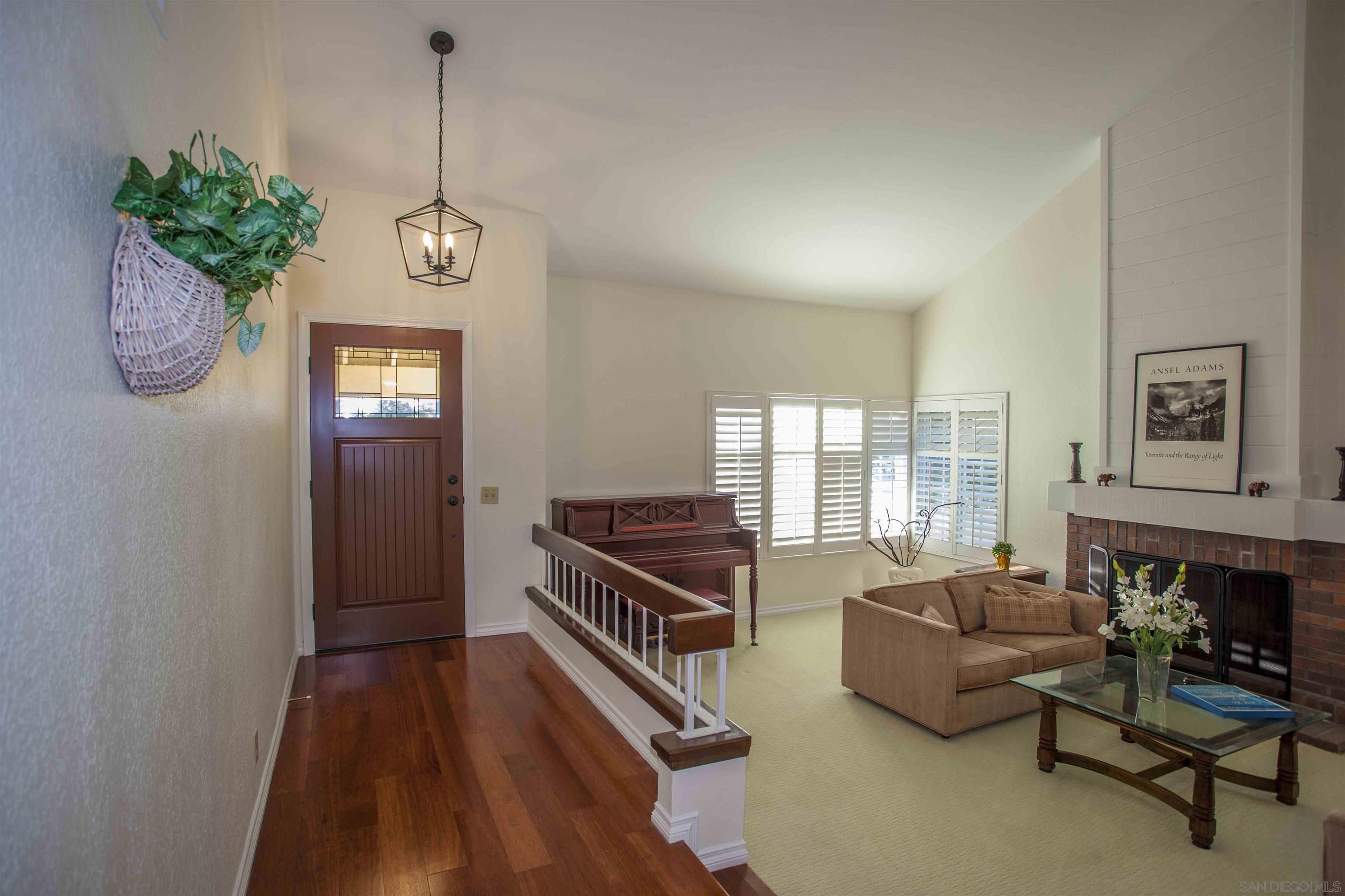 Detail Gallery Image 5 of 56 For 13449  Appalachian, San Diego,  CA 92129 - 5 Beds | 2/1 Baths