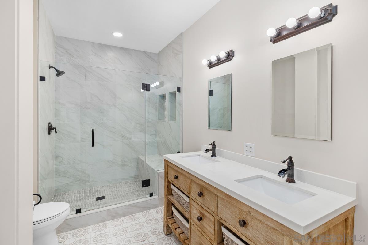 Detail Gallery Image 10 of 24 For 5845  Friars  #1201,  San Diego,  CA 92110 - 3 Beds | 2 Baths