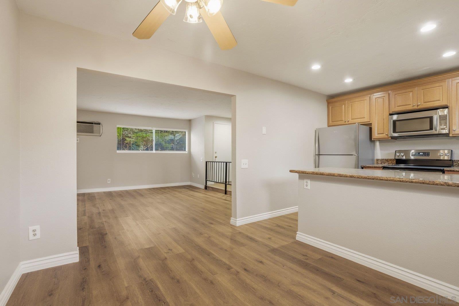 Detail Gallery Image 13 of 41 For 7954  Mission Center Ct  #B,  San Diego,  CA 92108 - 2 Beds | 2 Baths
