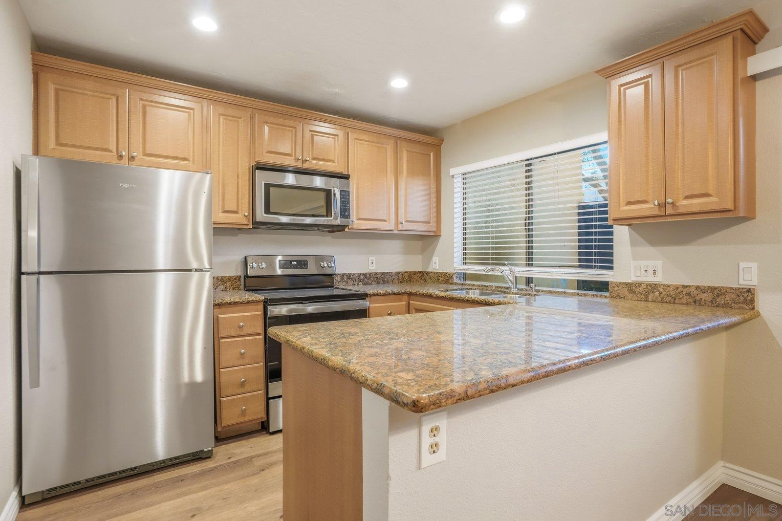 Detail Gallery Image 15 of 41 For 7954  Mission Center Ct  #B,  San Diego,  CA 92108 - 2 Beds | 2 Baths