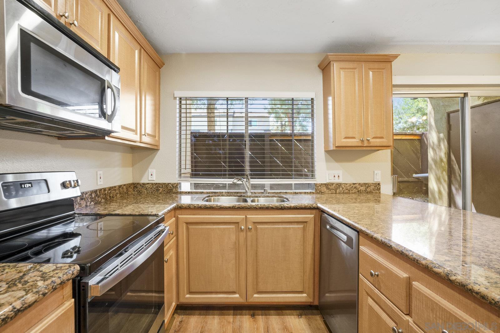 Detail Gallery Image 16 of 41 For 7954  Mission Center Ct  #B,  San Diego,  CA 92108 - 2 Beds | 2 Baths