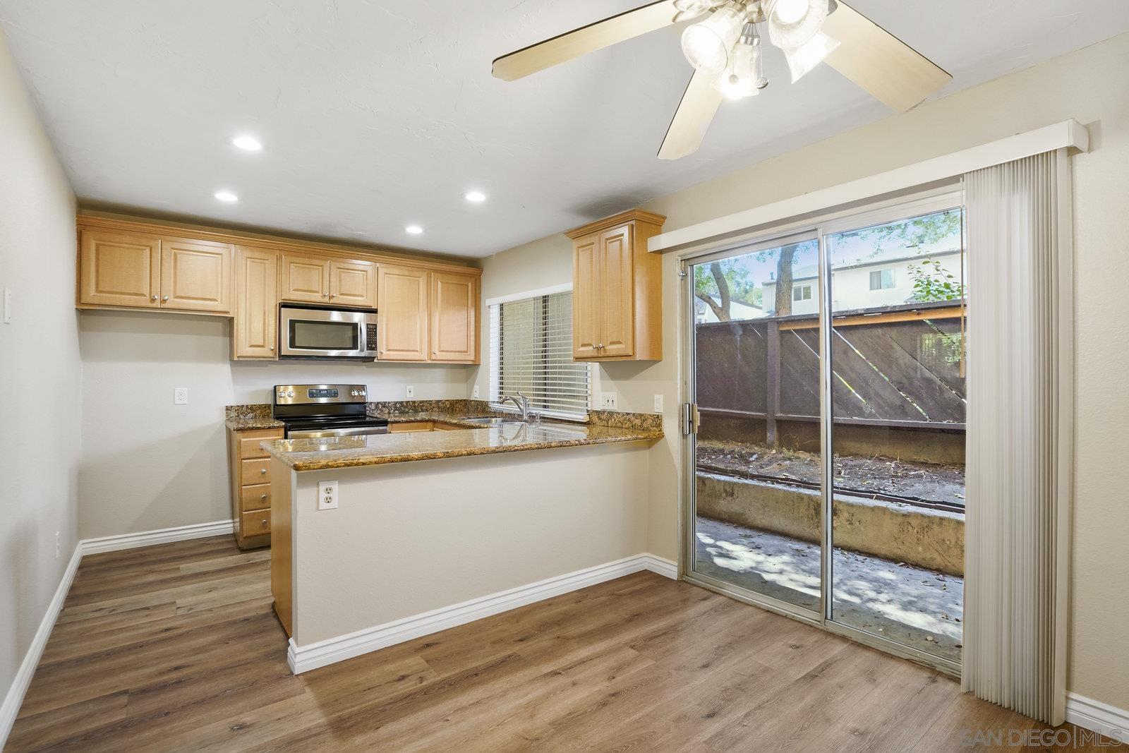 Detail Gallery Image 17 of 41 For 7954  Mission Center Ct  #B,  San Diego,  CA 92108 - 2 Beds | 2 Baths