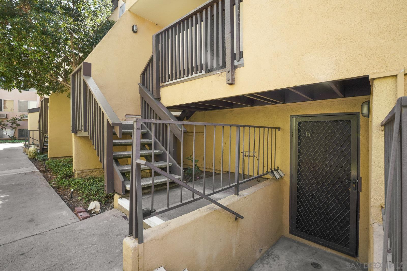 Detail Gallery Image 4 of 41 For 7954  Mission Center Ct  #B,  San Diego,  CA 92108 - 2 Beds | 2 Baths