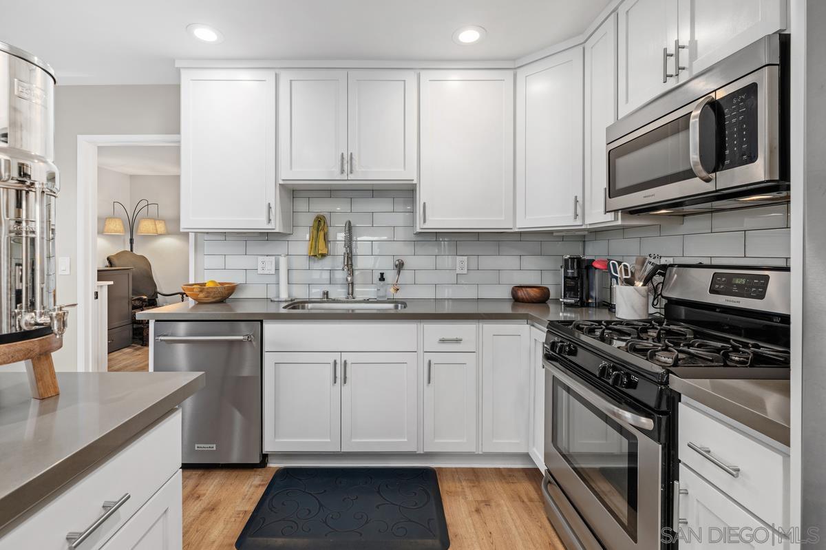 Detail Gallery Image 20 of 41 For 8810  Wigwam Ct, Santee,  CA 92071 - 3 Beds | 2 Baths