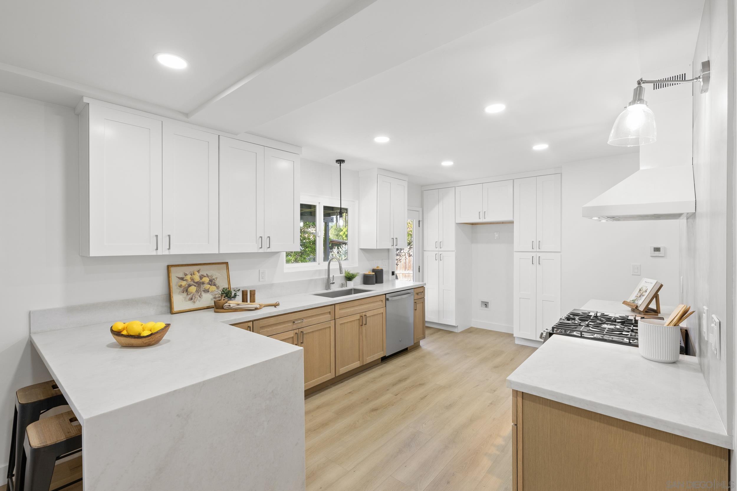 Detail Gallery Image 7 of 26 For 8723  Tyler, Spring Valley,  CA 91977 - 4 Beds | 3 Baths