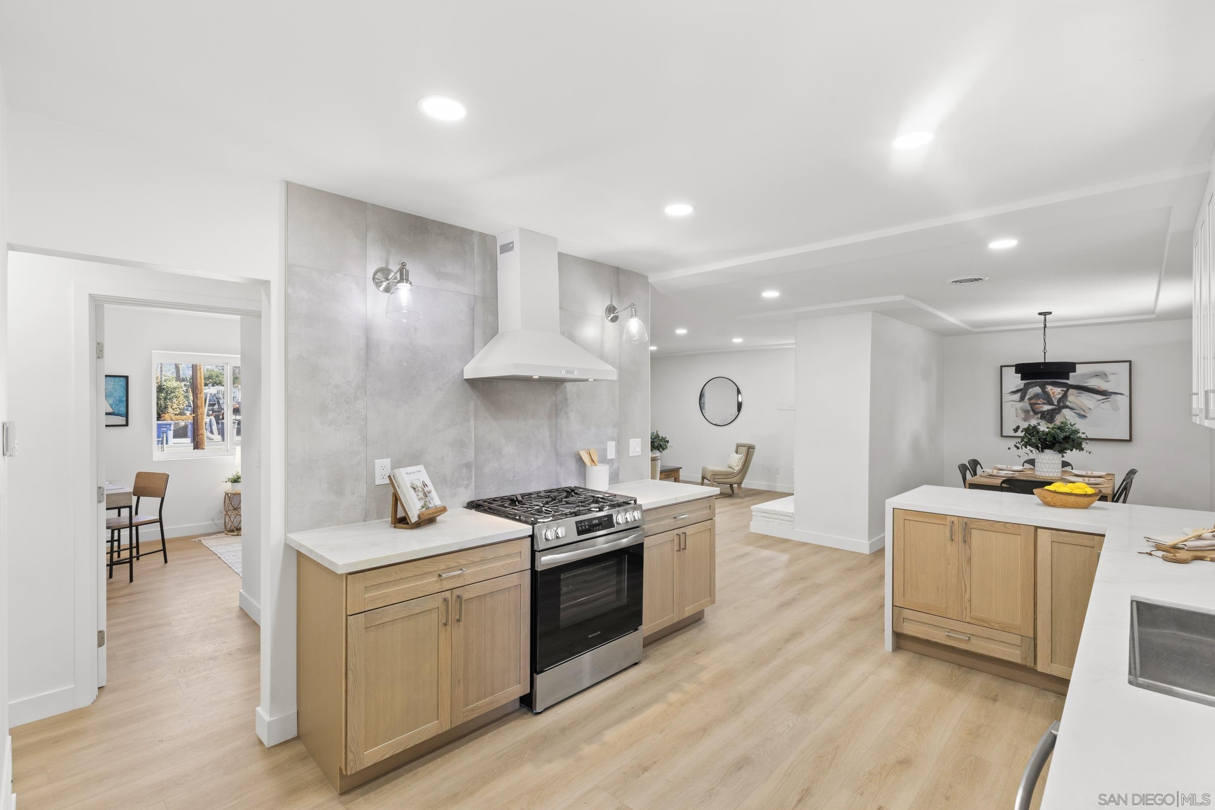 Detail Gallery Image 8 of 26 For 8723  Tyler, Spring Valley,  CA 91977 - 4 Beds | 3 Baths