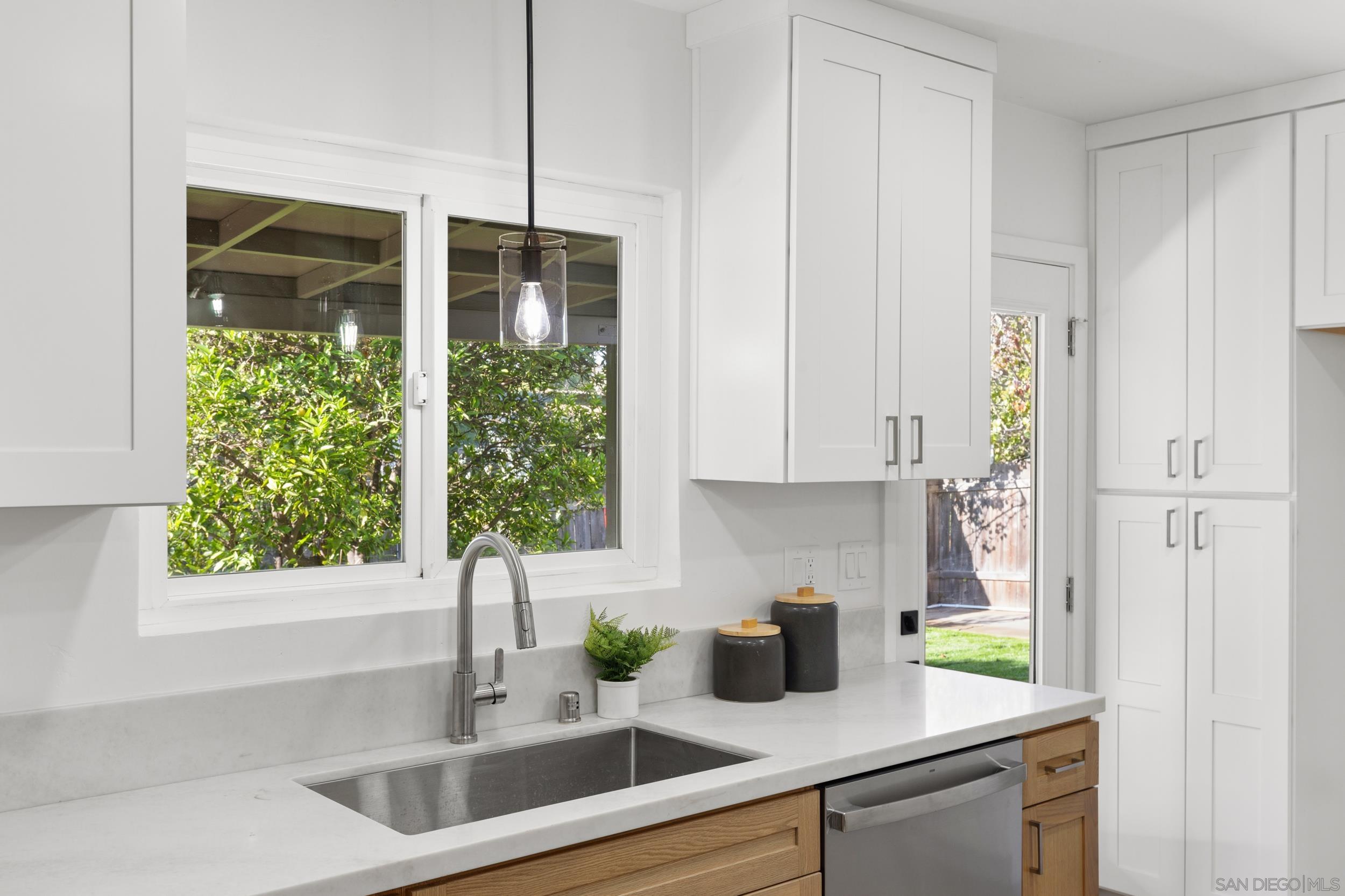 Detail Gallery Image 10 of 26 For 8723  Tyler, Spring Valley,  CA 91977 - 4 Beds | 3 Baths