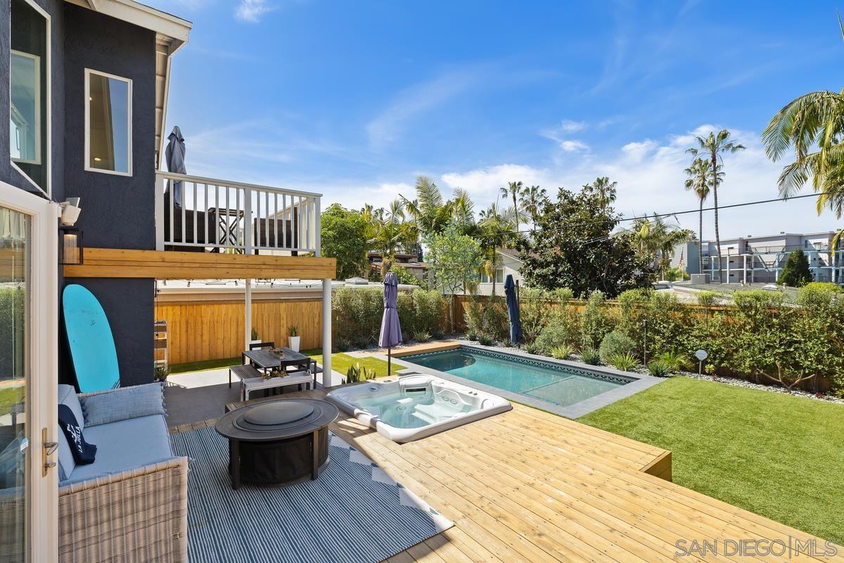 Detail Gallery Image 28 of 46 For 8238  Paseo Del Ocaso, La Jolla,  CA 92037 - 4 Beds | 3 Baths