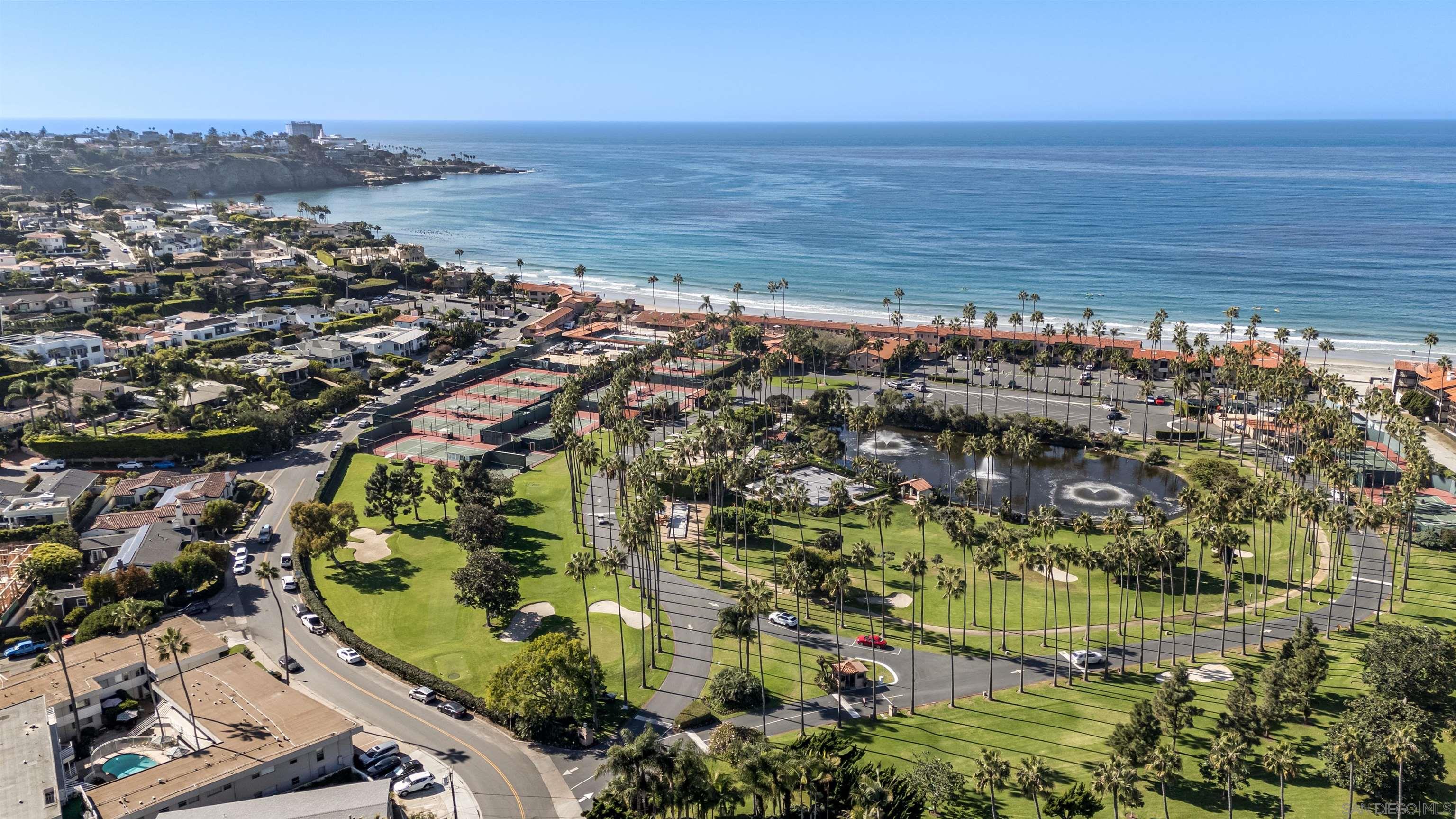 Detail Gallery Image 40 of 46 For 8238  Paseo Del Ocaso, La Jolla,  CA 92037 - 4 Beds | 3 Baths