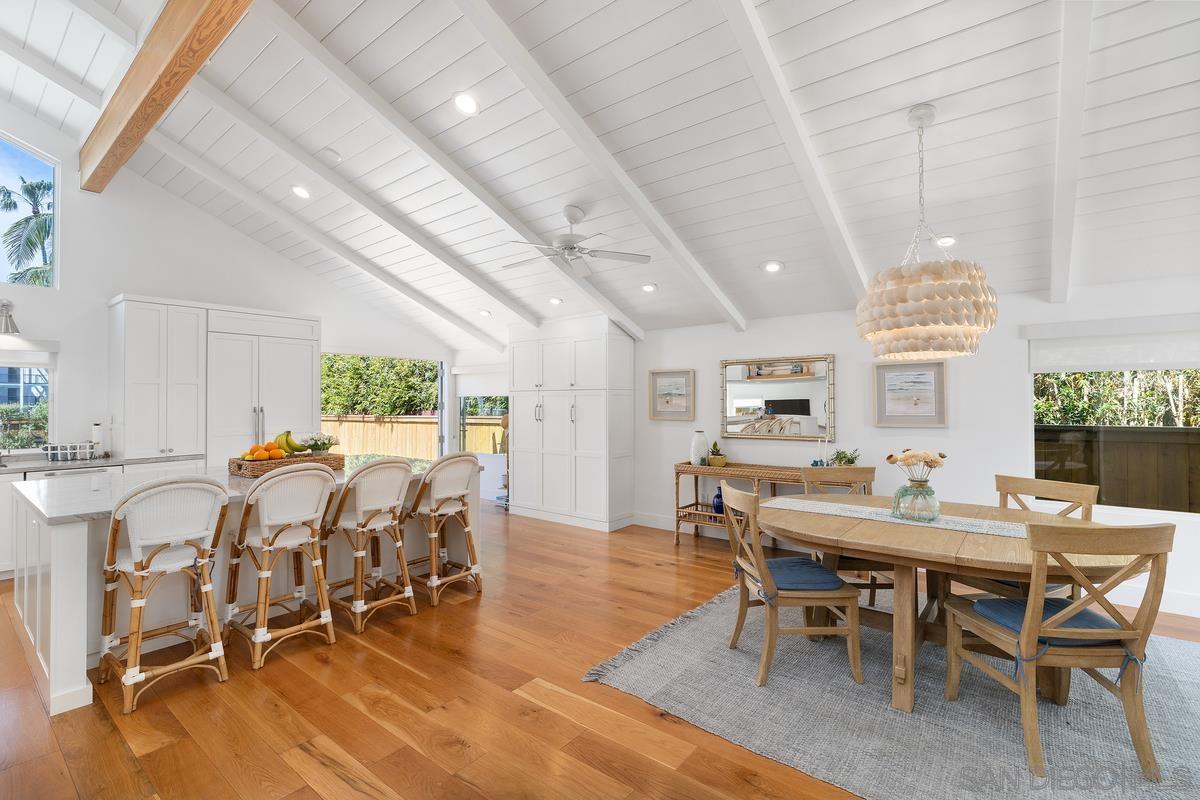 Detail Gallery Image 6 of 46 For 8238  Paseo Del Ocaso, La Jolla,  CA 92037 - 4 Beds | 3 Baths