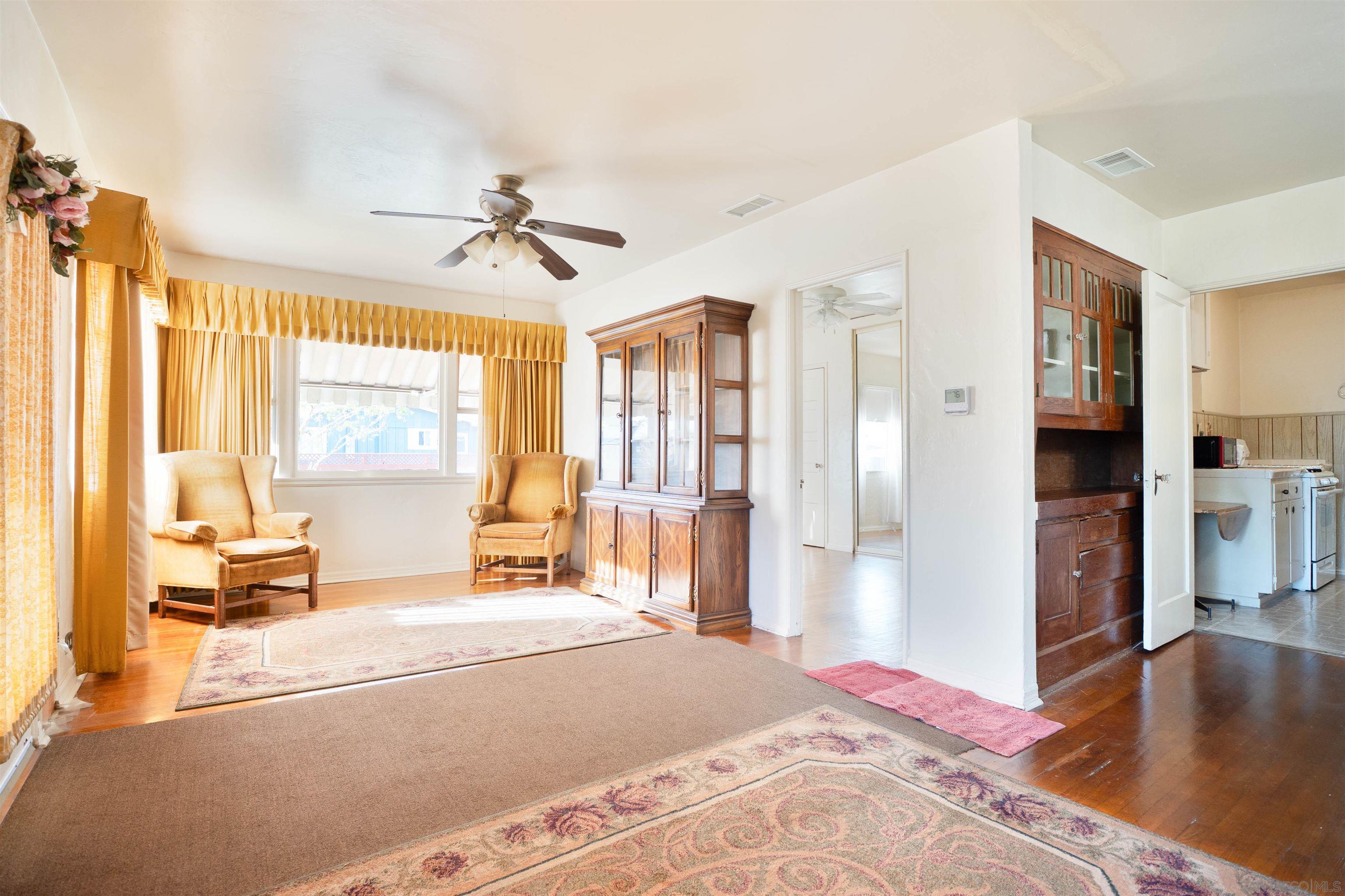 Detail Gallery Image 3 of 20 For 3504  31st, San Diego,  CA 92104 - 3 Beds | 1 Baths