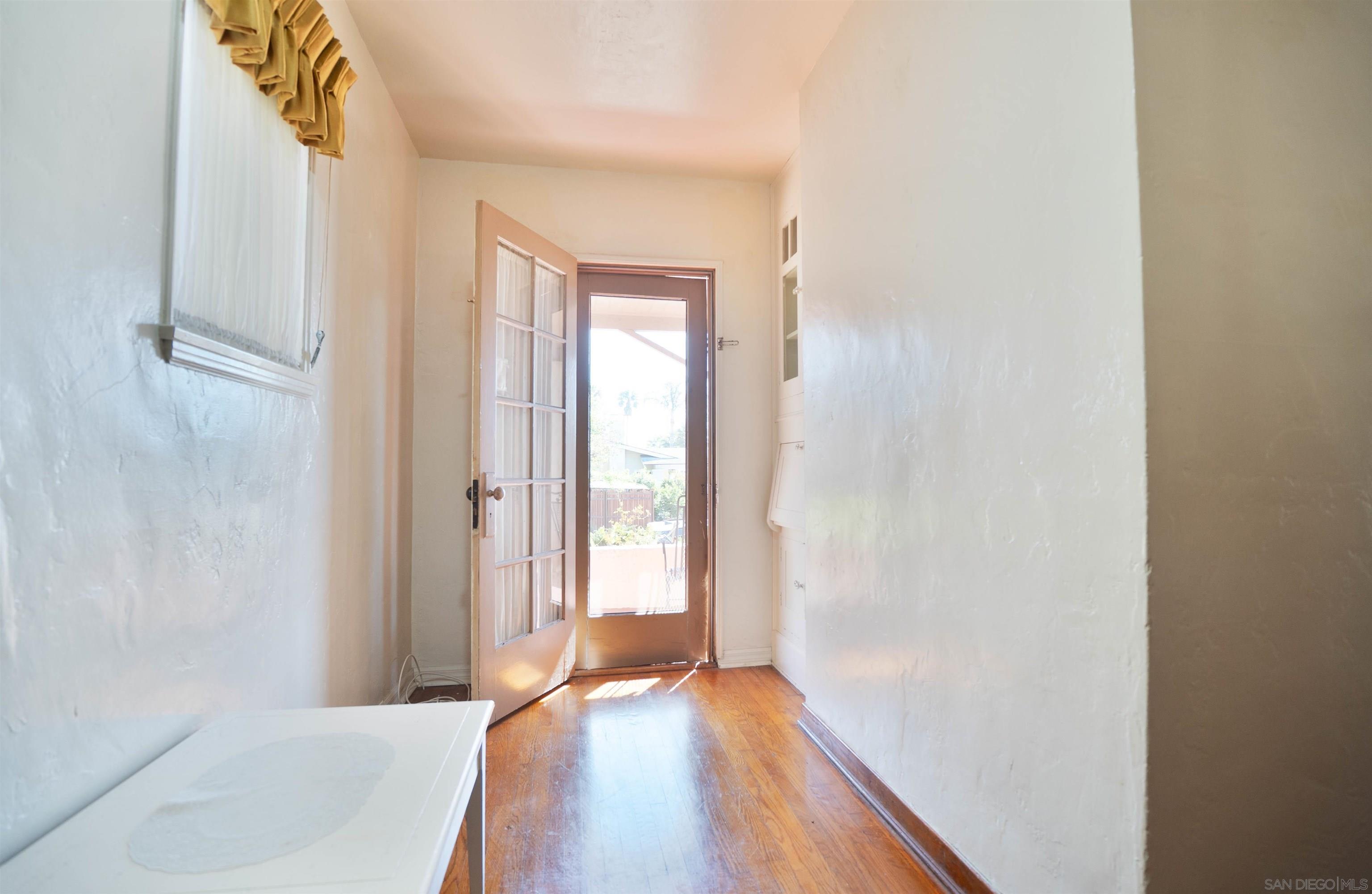 Detail Gallery Image 5 of 20 For 3504  31st, San Diego,  CA 92104 - 3 Beds | 1 Baths