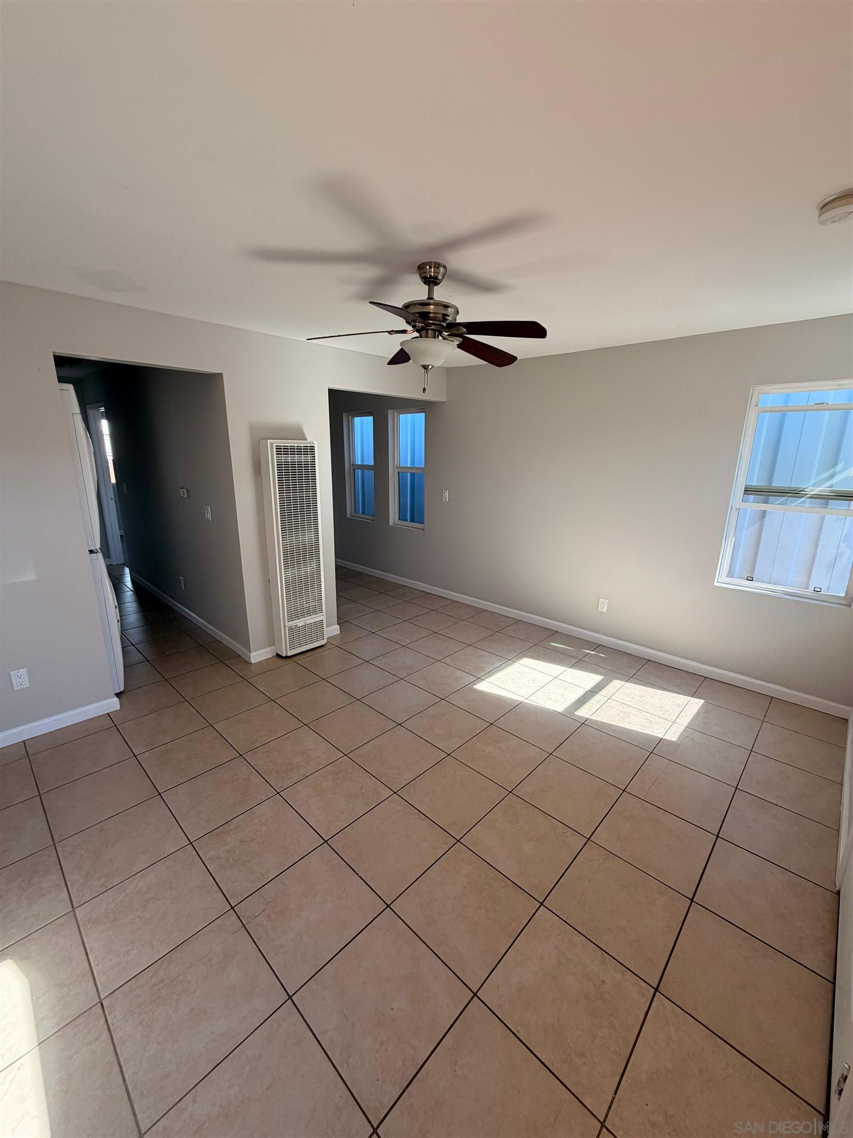 Detail Gallery Image 4 of 27 For 1231-33  Hoover Ave, National City,  CA 91950 - – Beds | – Baths