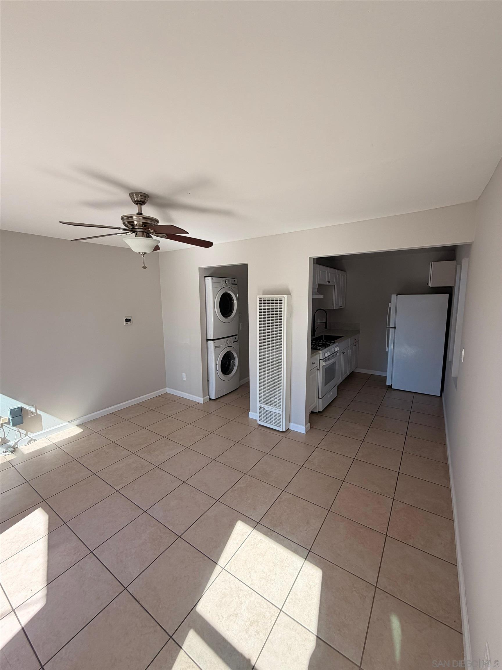 Detail Gallery Image 5 of 27 For 1231-33  Hoover Ave, National City,  CA 91950 - – Beds | – Baths