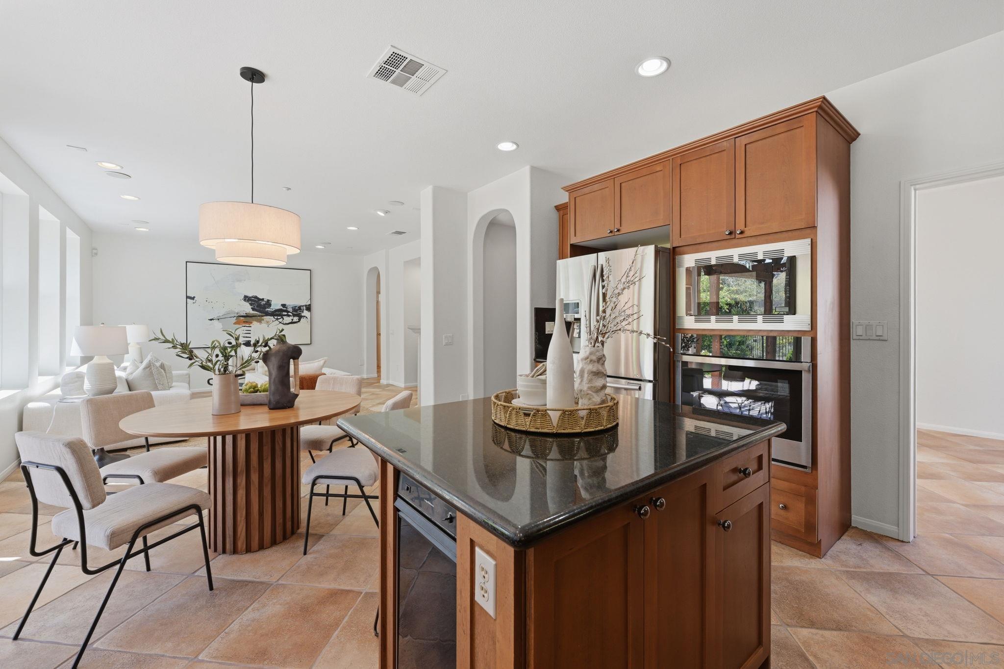 Detail Gallery Image 18 of 52 For 3394  Holly Oak Ln, Escondido,  CA 92027 - 5 Beds | 3 Baths