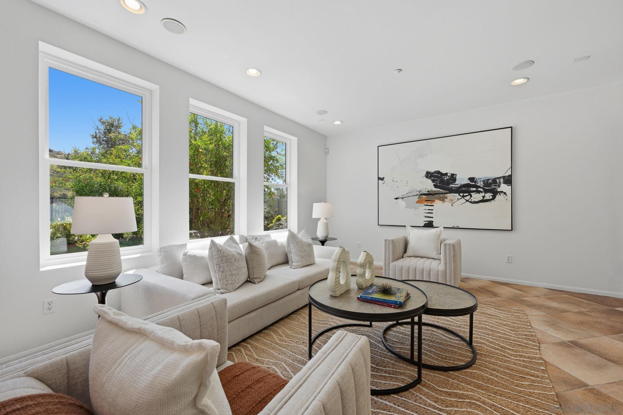 Detail Gallery Image 21 of 52 For 3394  Holly Oak Ln, Escondido,  CA 92027 - 5 Beds | 3 Baths