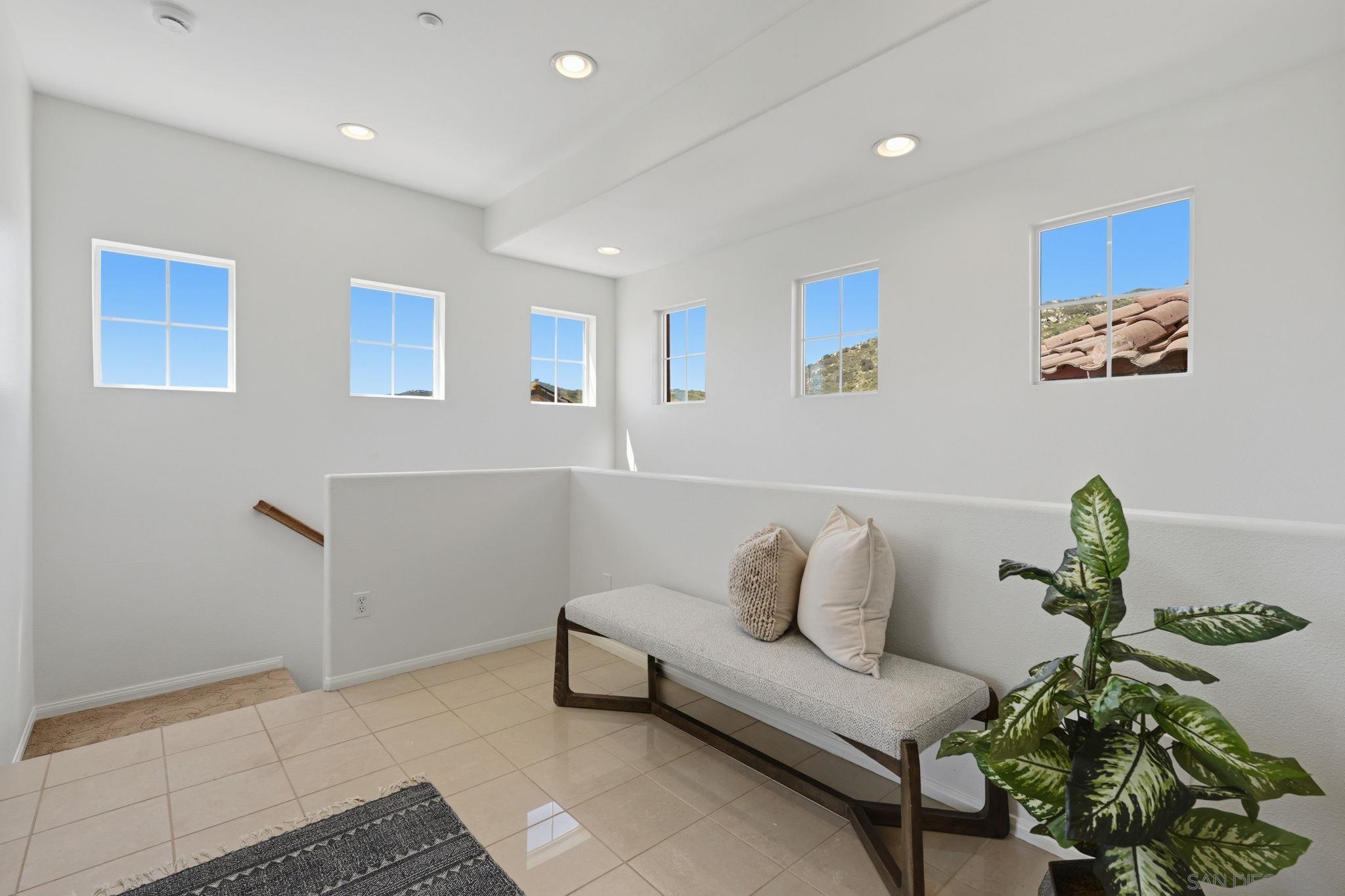 Detail Gallery Image 27 of 52 For 3394  Holly Oak Ln, Escondido,  CA 92027 - 5 Beds | 3 Baths