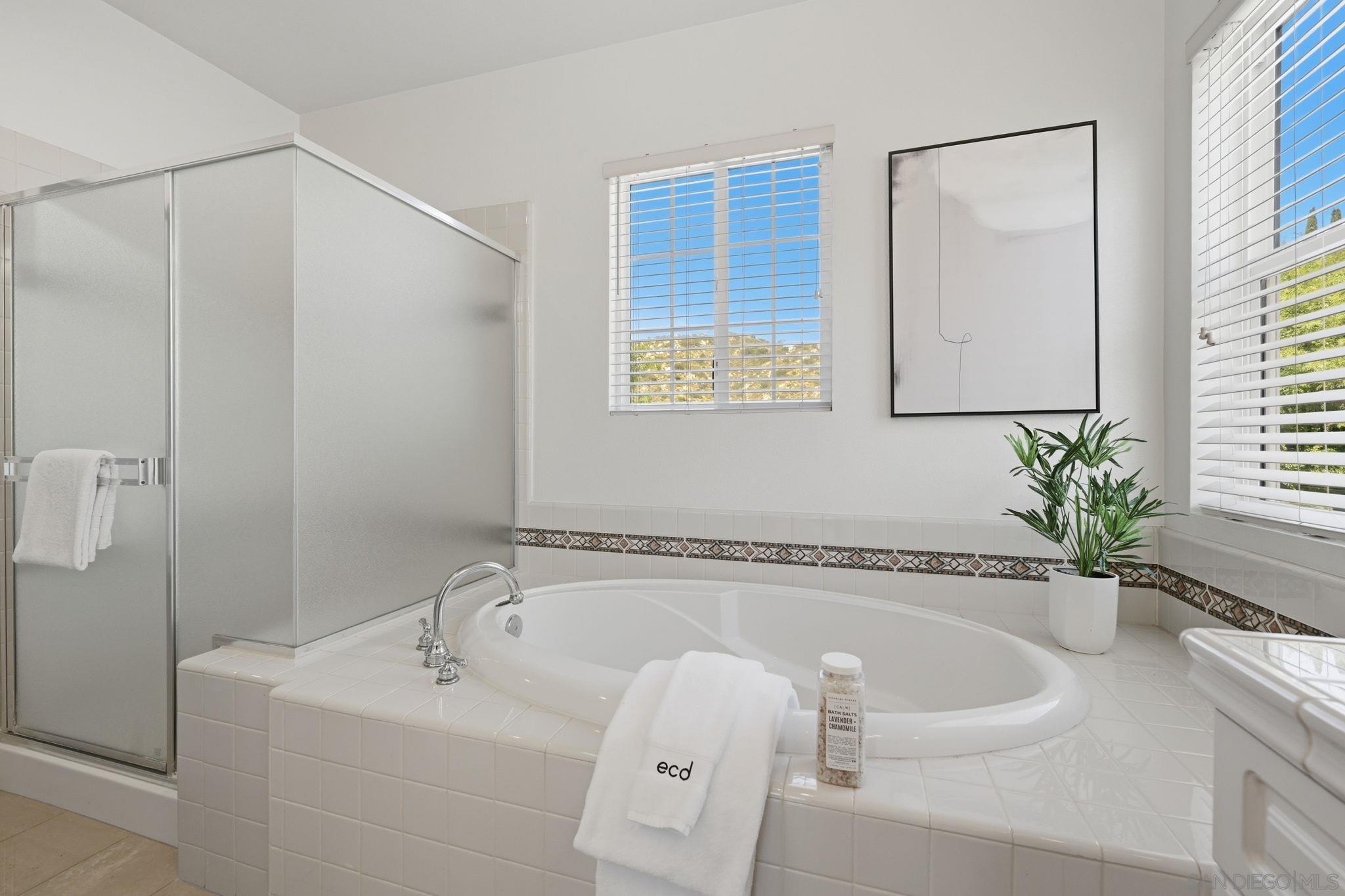 Detail Gallery Image 35 of 52 For 3394  Holly Oak Ln, Escondido,  CA 92027 - 5 Beds | 3 Baths