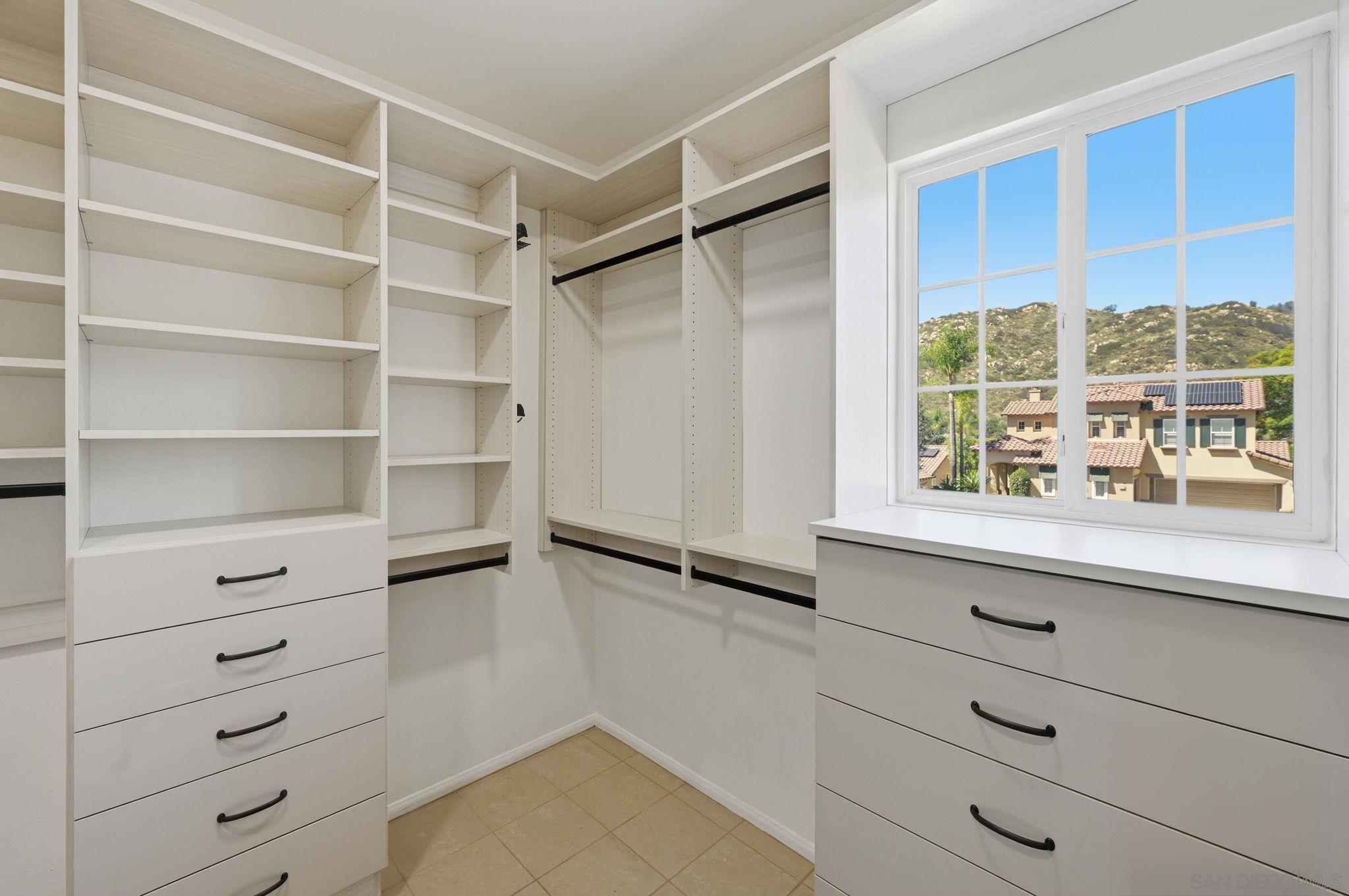 Detail Gallery Image 36 of 52 For 3394  Holly Oak Ln, Escondido,  CA 92027 - 5 Beds | 3 Baths