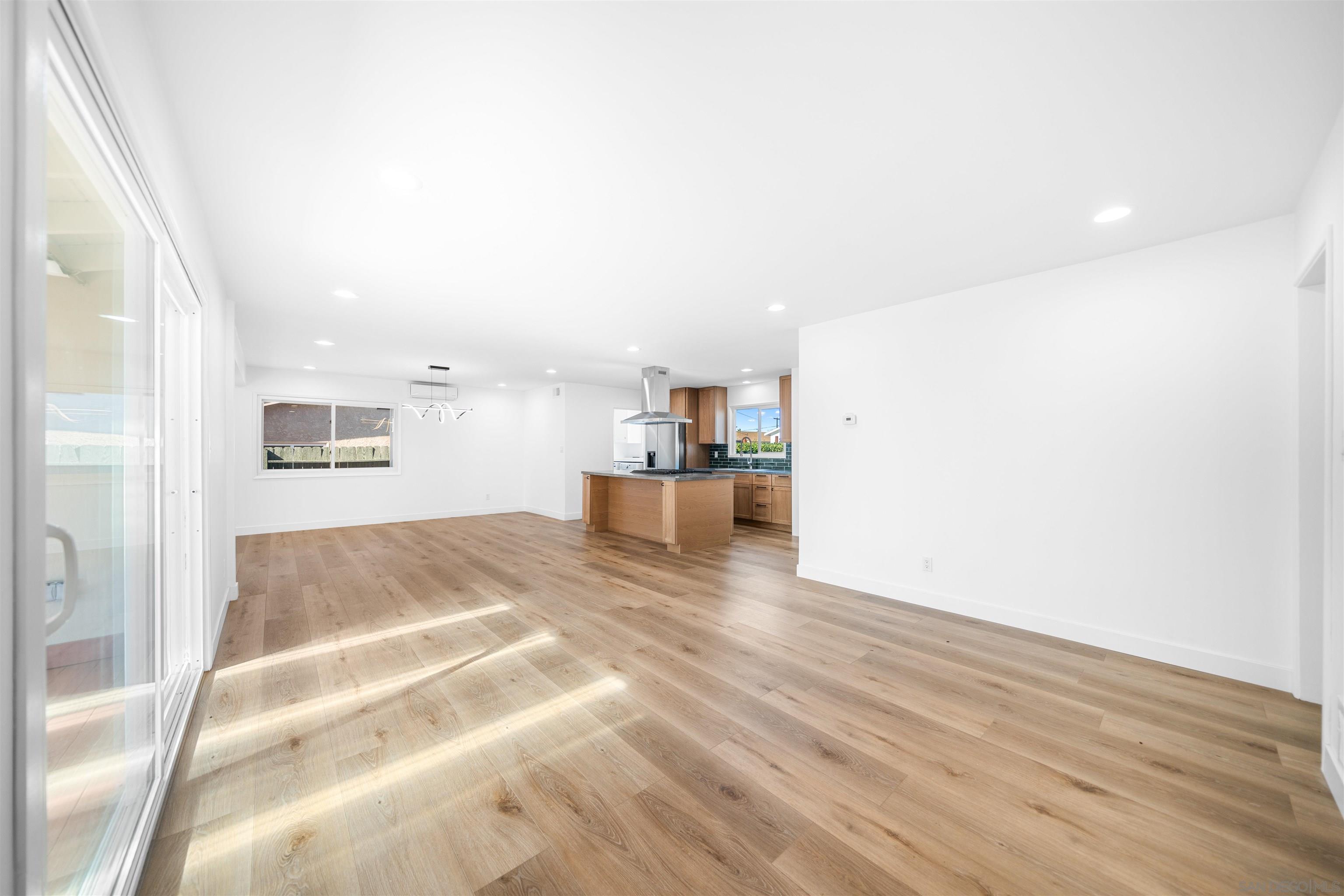 Detail Gallery Image 13 of 47 For 5017  Mount Gaywas Dr, San Diego,  CA 92117 - 3 Beds | 2 Baths